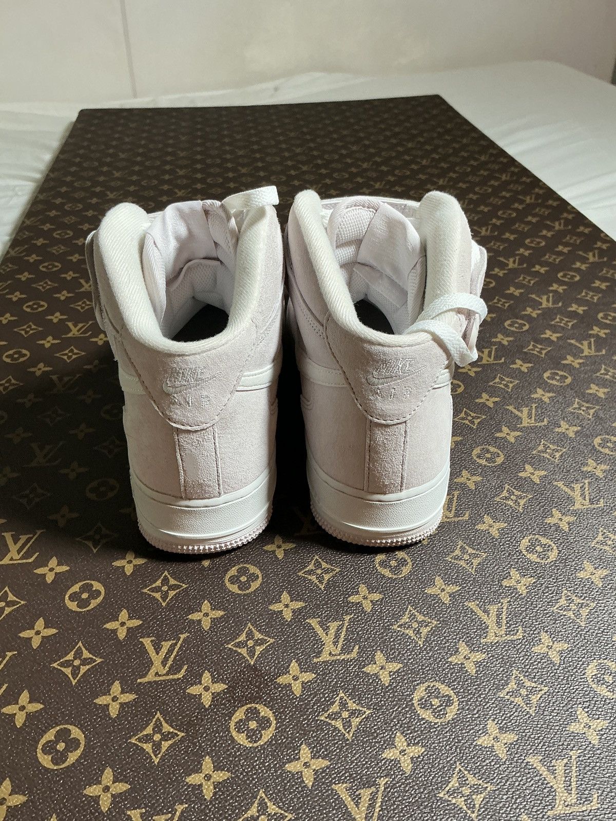 Nike Nike Air Force One Light Pink Suede Size 10.5 Size US 10.5 / EU 43-44 - 3 Thumbnail