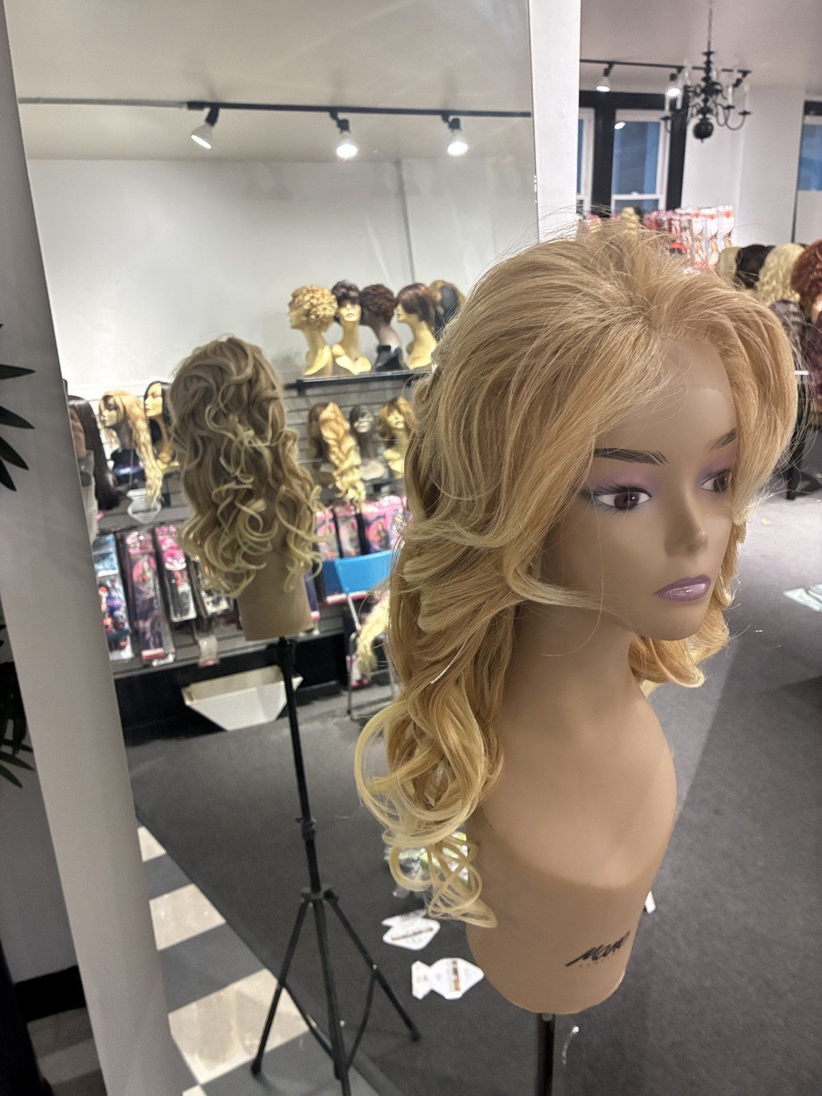 Other Tess wigs Size ONE SIZE - 5 Thumbnail