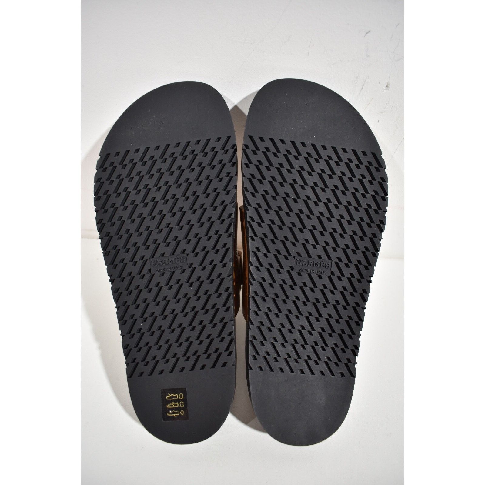 Hermes Hermes Chypre Sandal Natural Brown Leather Black Strap Size US 9.5 / IT 39.5 - 12 Thumbnail