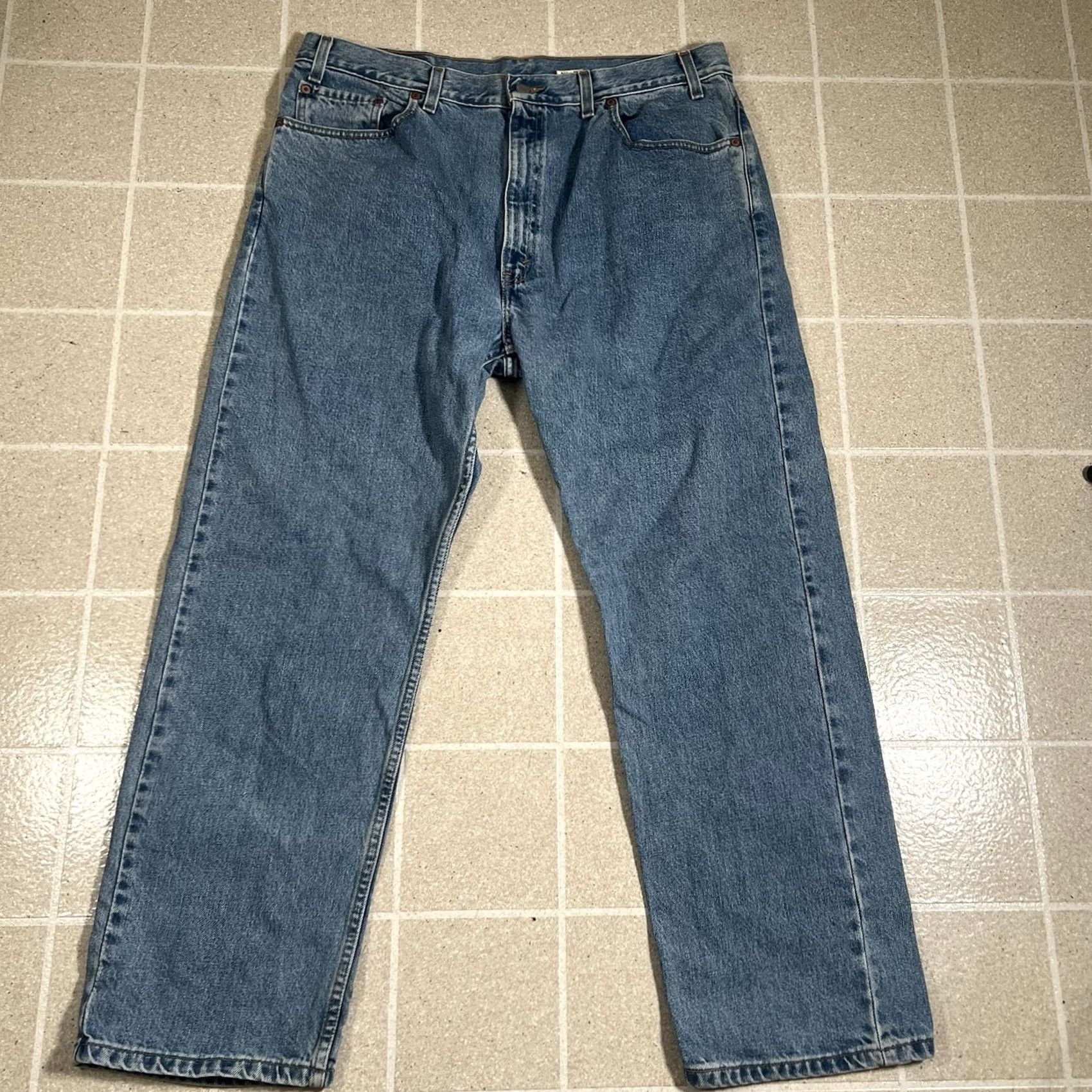 Levi's Vintage Levi'S 505 Jeans - Y2K Style Regular Fit Straight Leg Denim - Light Wash 38 x 31 Size US 38 / EU 54 - 4 Thumbnail