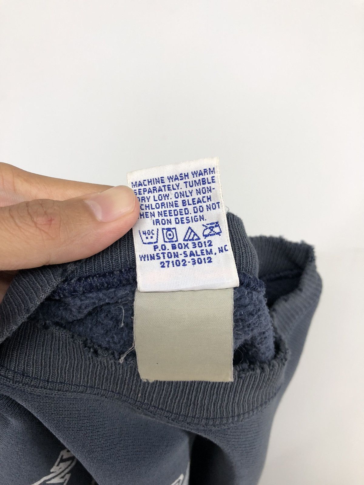 Champion Vintage 90's Champion Reverse Weave Crewneck Sweatshirt Size US L / EU 52-54 / 3 - 19 Thumbnail