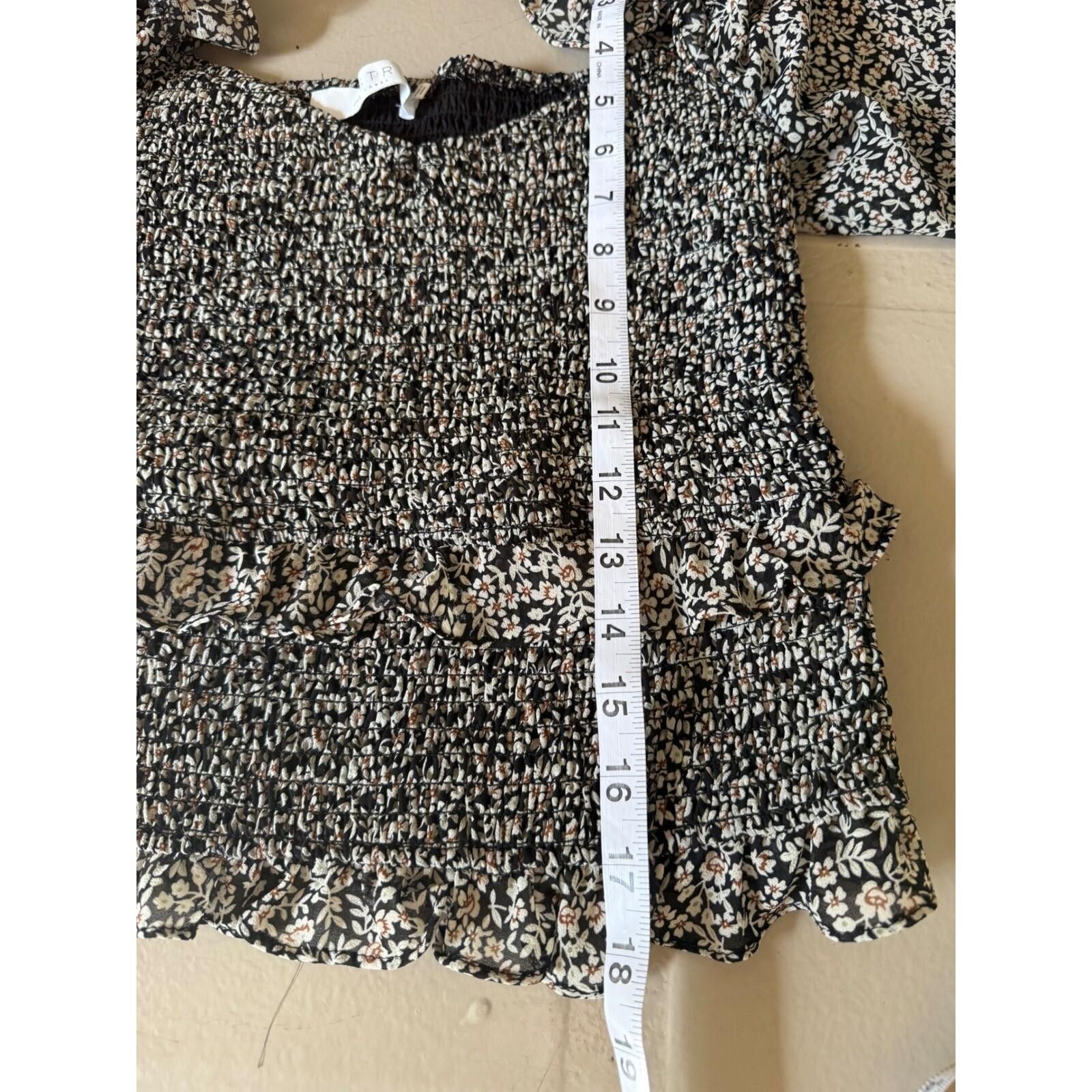 Other ASTR The Label Black Floral Smocked Sweetheart Blouse L Size L / US 10 / IT 46 - 6 Thumbnail