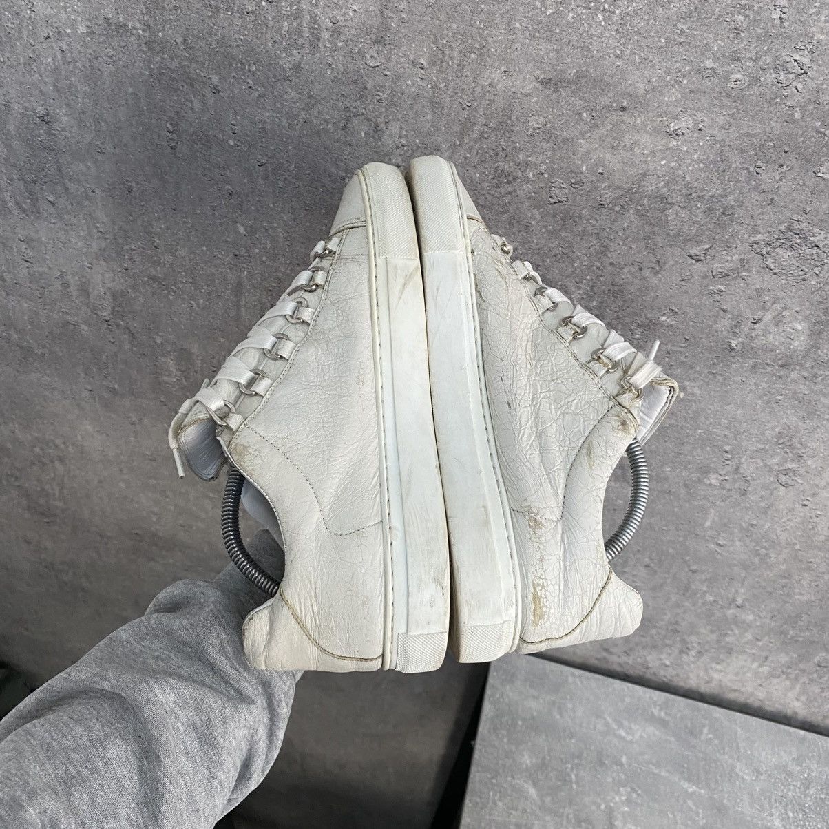 Balenciaga Balenciaga Arena Low White Cracked Leather Sneakers Size US 7 / EU 40 - 8 Thumbnail