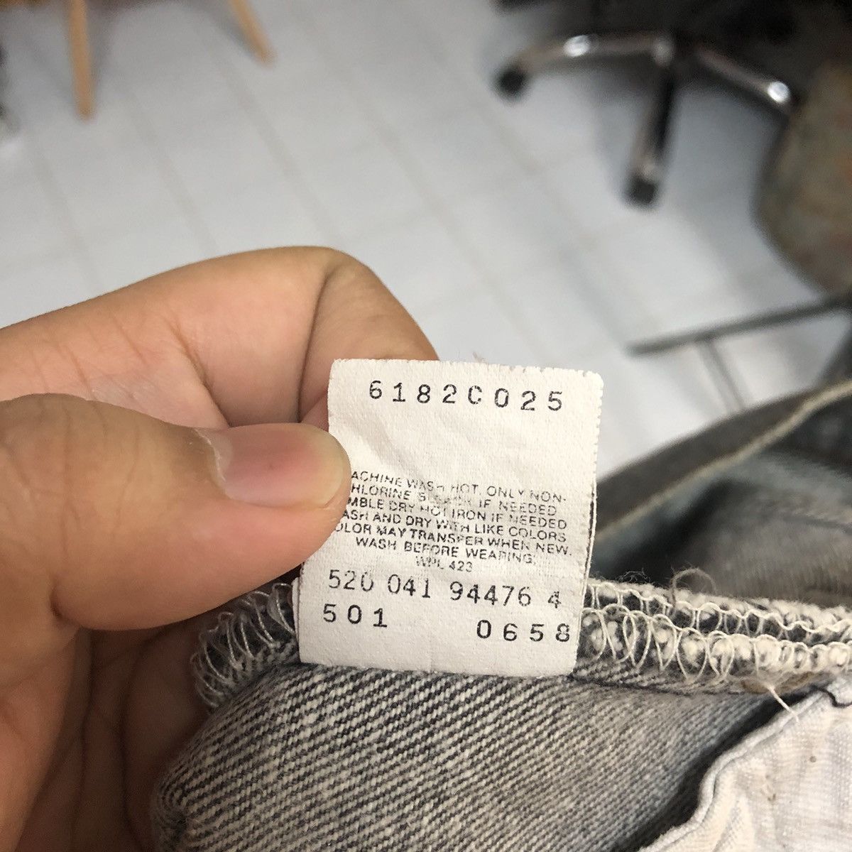 Levi's Levis 501 vintage Grey ripped Distressed Denim Pants #A2604 Size US 36 / EU 52 - 22 Thumbnail