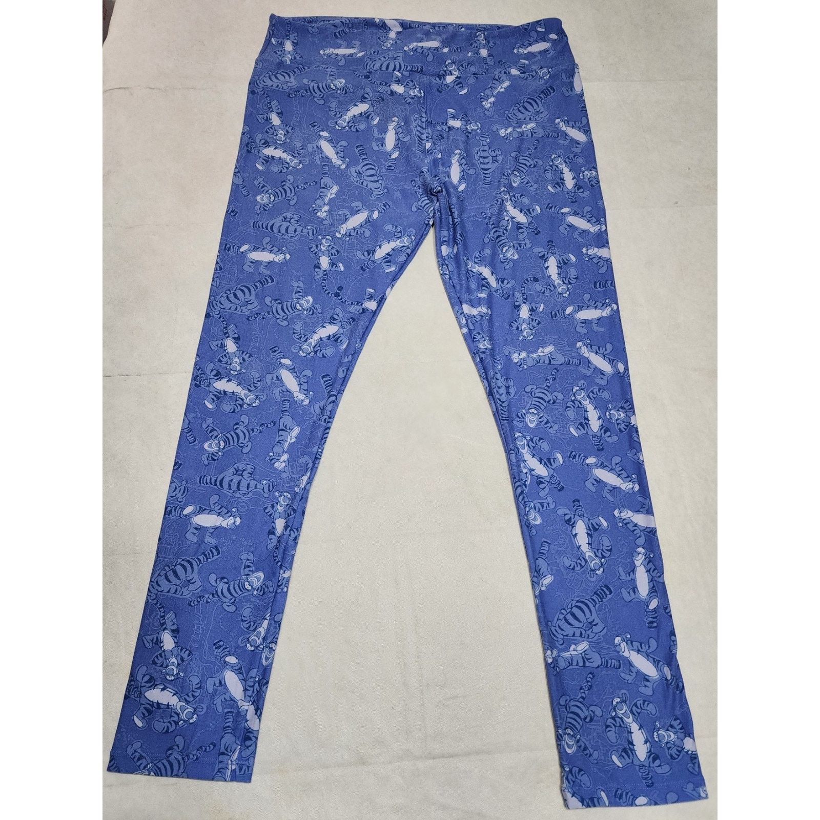Other LuLaRoe Disney collection Leggings Tigger Winnie the Pooh Size 27" / US 4 / IT 40 - 1 Thumbnail
