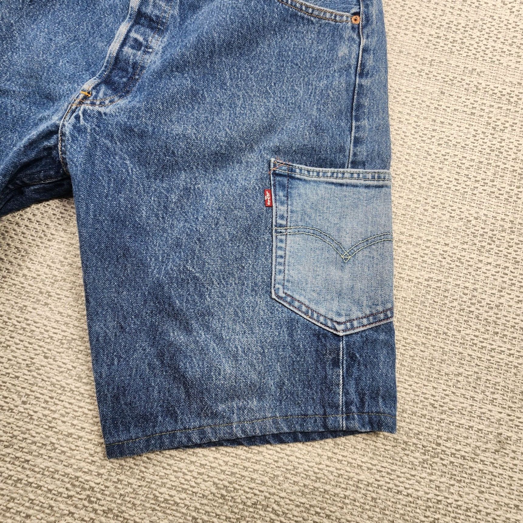 Levi's VINTAGE Levis 501xx Shorts Mens 40 Blue Denim Carpenter Utility Pocket Button Fly 5-Pocket Denim Workwear Summer Casual Mens Size US 40 / EU 56 - 2 Thumbnail