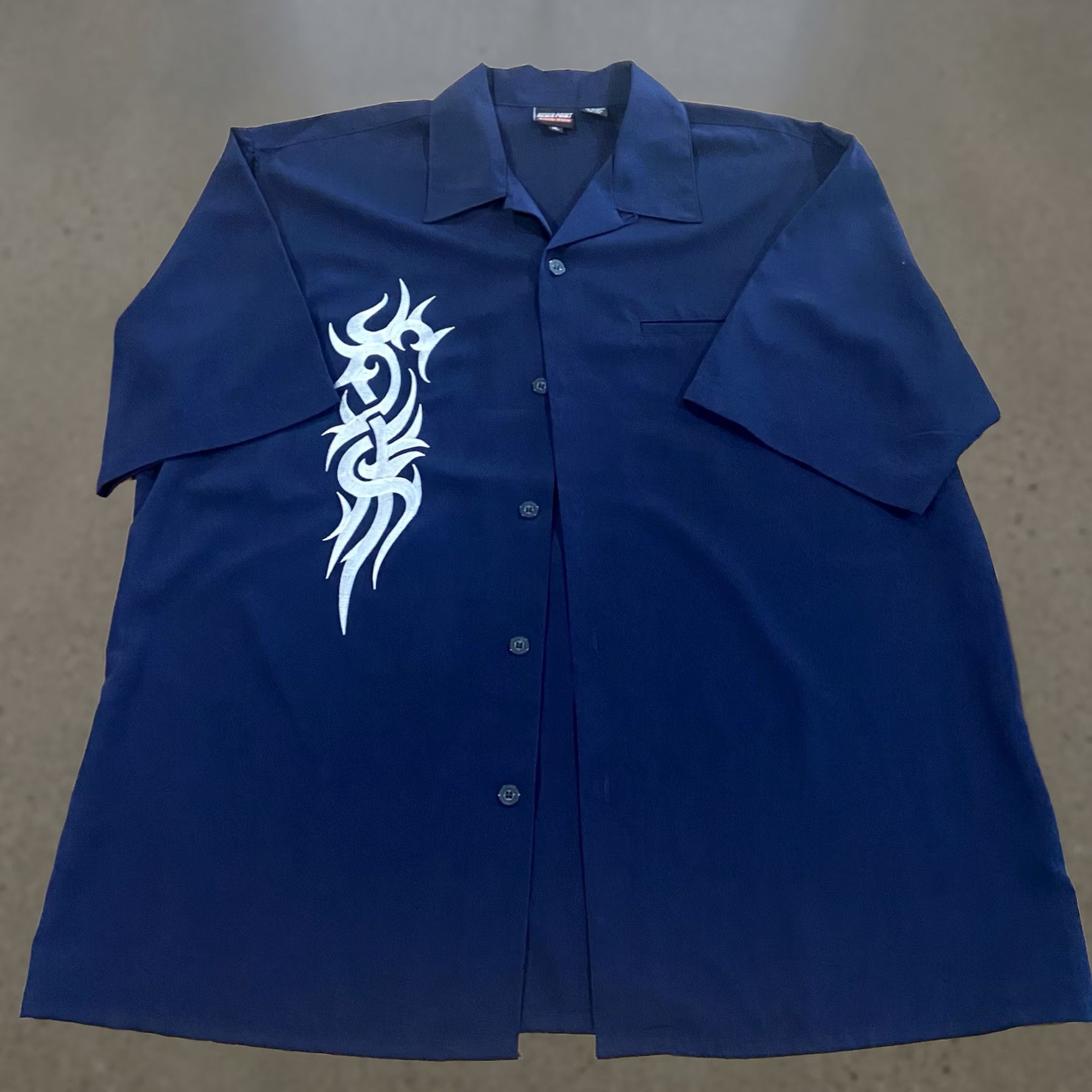 Vintage Silver Point Shirt Mens Tribal Embroidered Blue Short Sleeve Button Up Y2K XL Size US XL / EU 56 / 4 - 1 Thumbnail