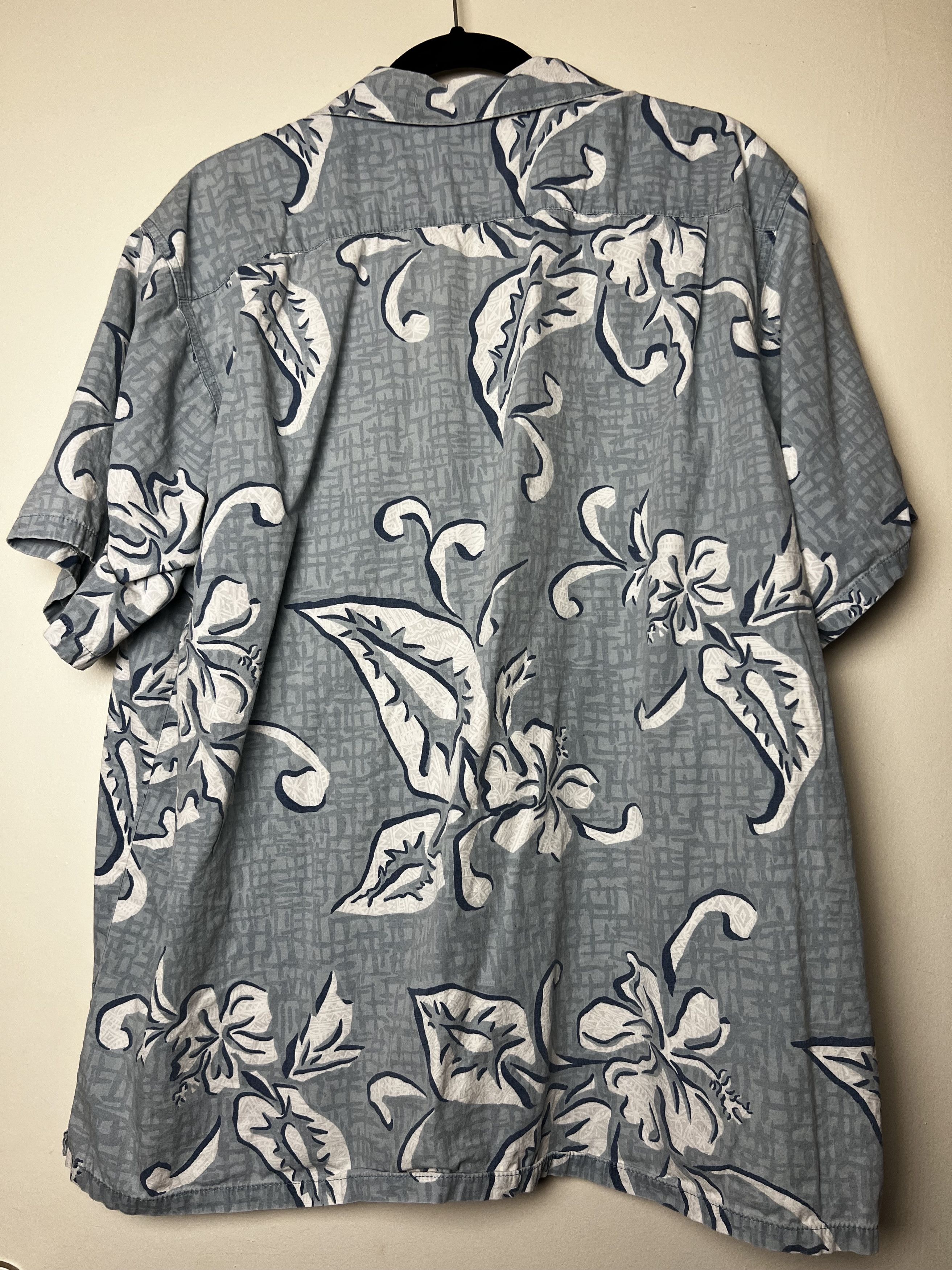 Vintage Vntg 80s Hawaiian Aloha Shirt: Barefoot in Paradise Hibiscus Size US L / EU 52-54 / 3 - 8 Thumbnail