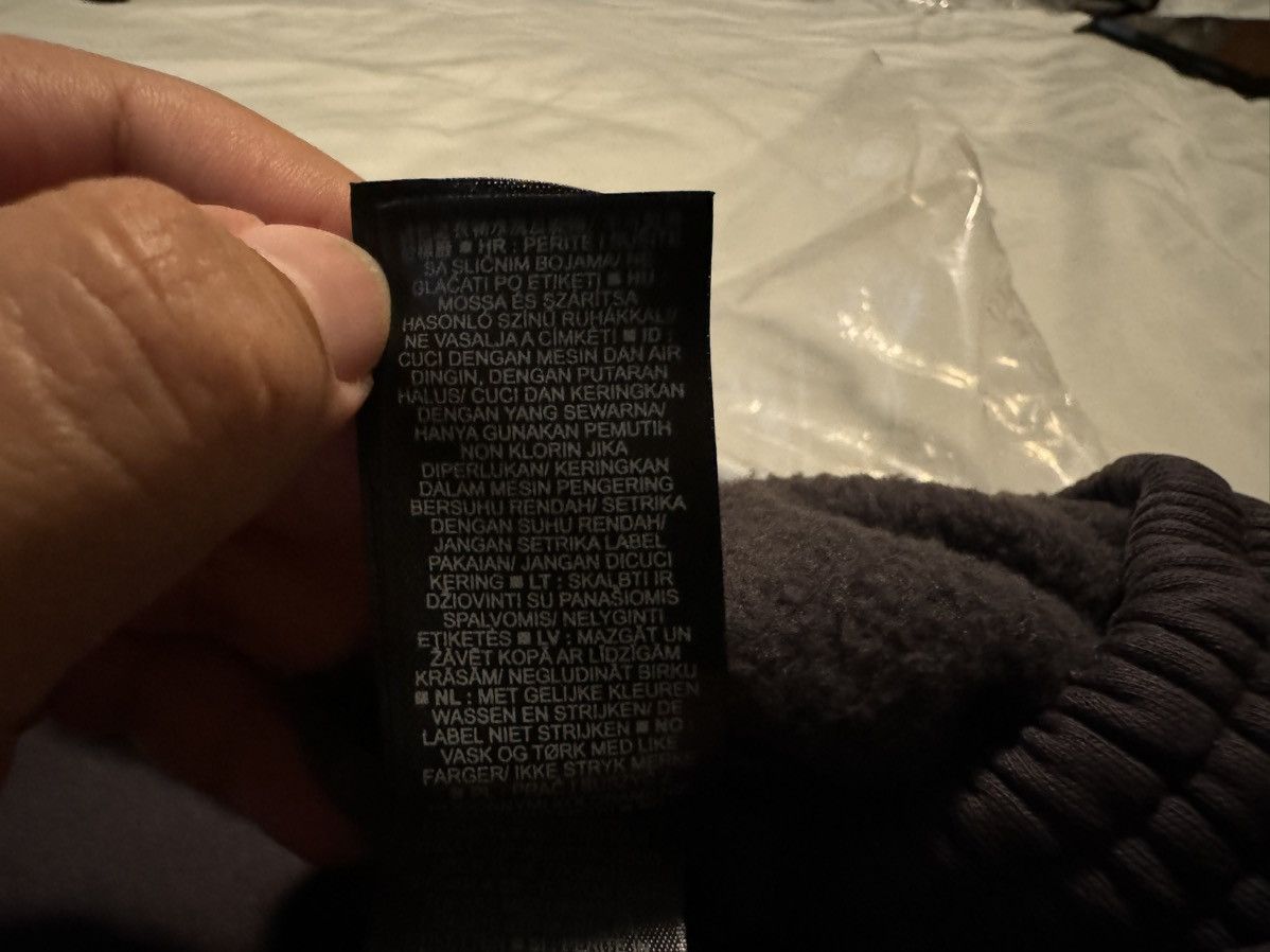 Balenciaga × Gap × Kanye West Yeezy Gap Sweatpants Dark Grey Size XS Size US 28 / EU 44 - 11 Thumbnail