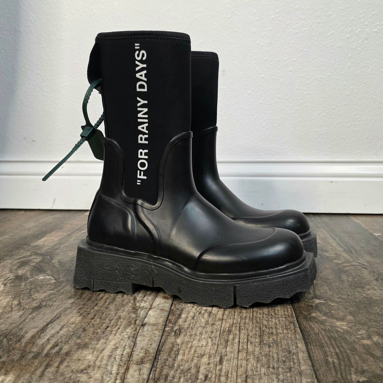 Off-White Off-White Sponge Rubber Rain Boot For the Rainy Days B Size US 6 / IT 36 - 1 Thumbnail