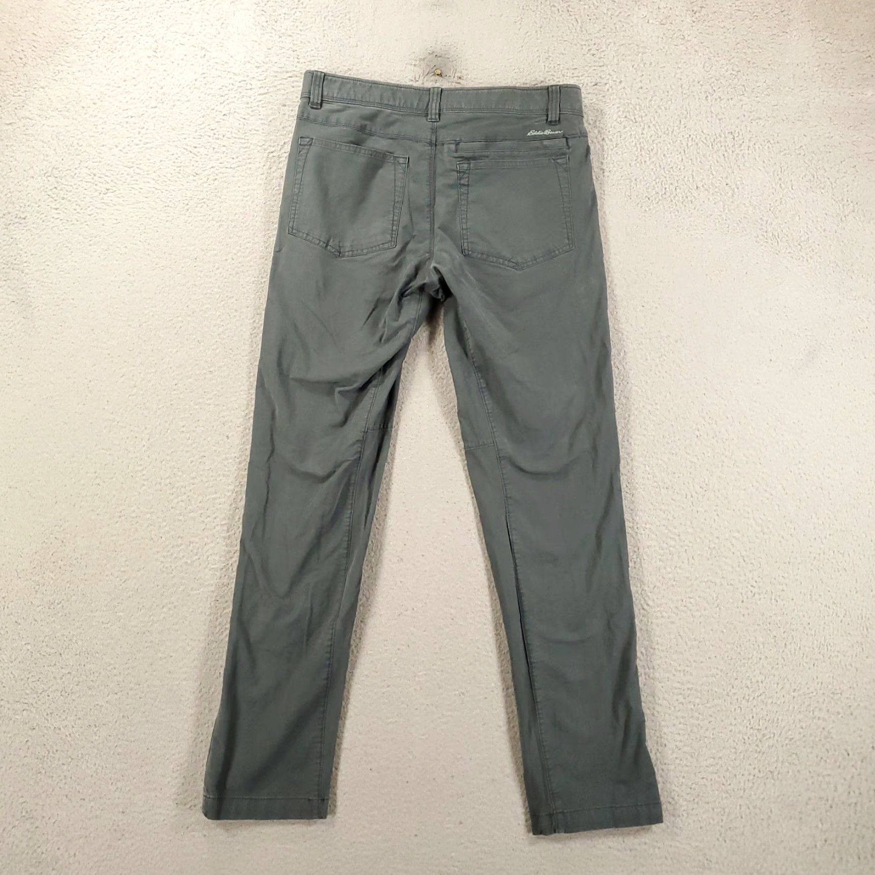 Eddie Bauer Eddie Bauer Pants Mens 32x32 Gray Blue Tech Outdoor Performance Chino Straight Regular 32 Gray Eddie Bauer Mens Pants Size US 32 / EU 48 - 8 Thumbnail