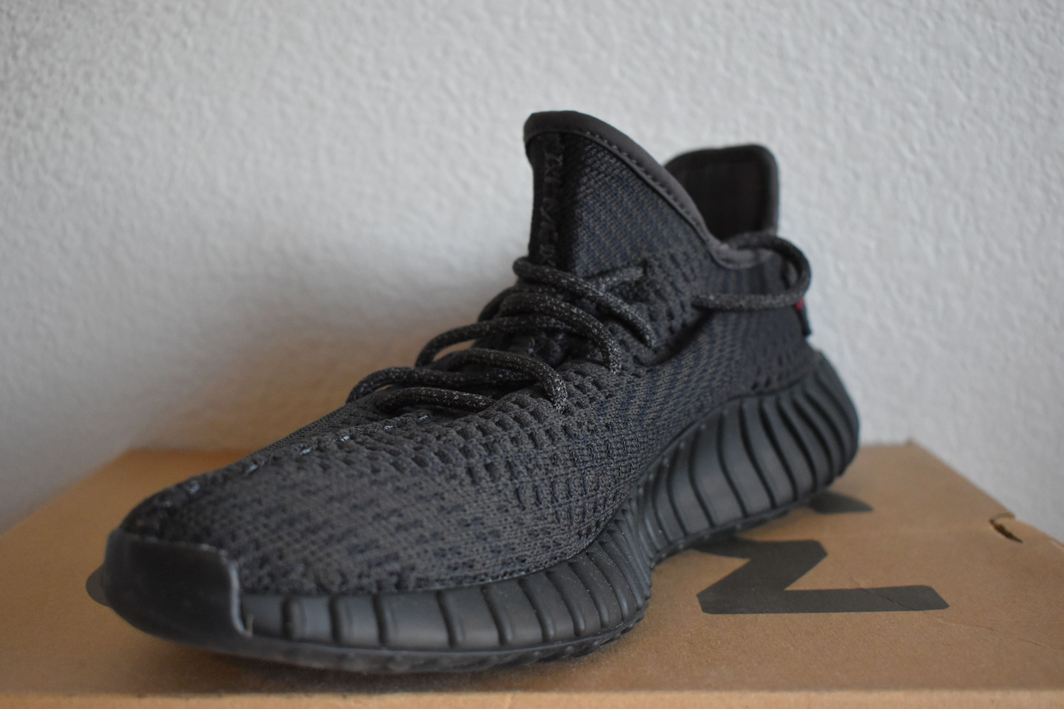 Adidas × Kanye West Yeezy Boost 350 V2 'Black Non-Reflective' Size US 8.5 / EU 41-42 - 6 Thumbnail