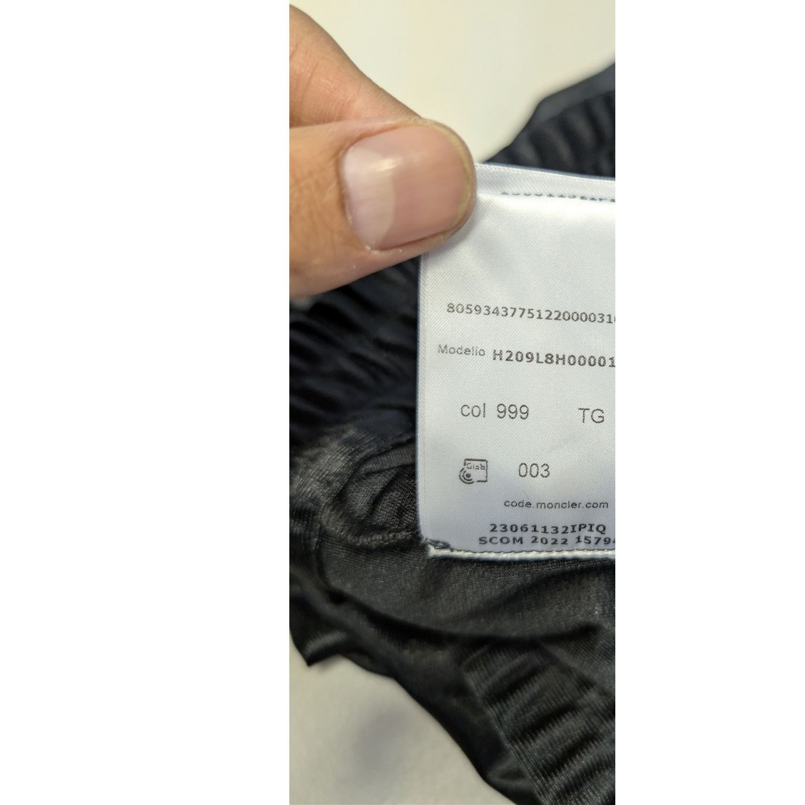 Moncler × Palm Angels o1rshd1 Shiny Track Pants in Black Size US 36 / EU 52 - 22 Thumbnail