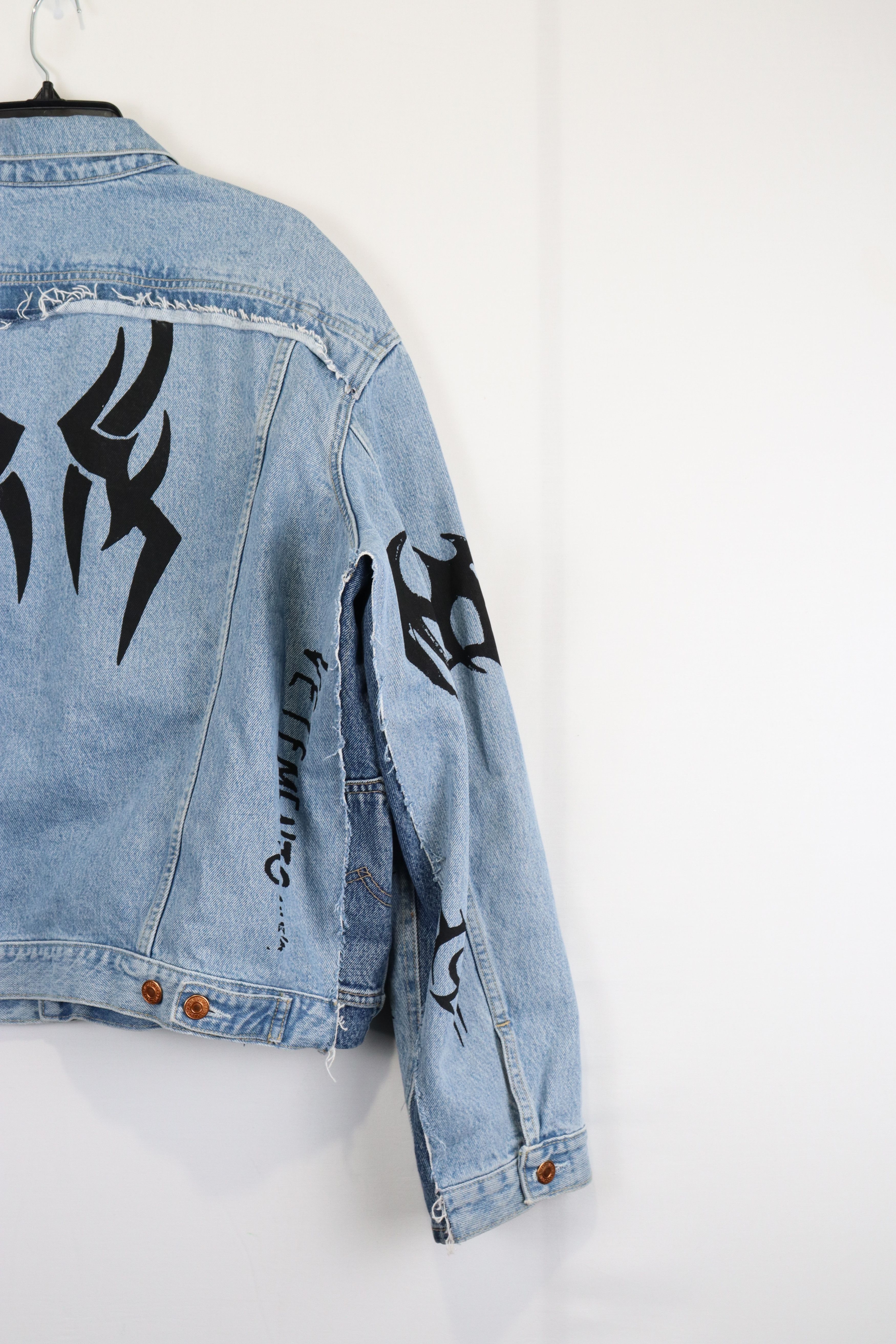 Vetements o1rshd Tribal Logo Denim Jacket in Blue/Black Size US XS / EU 42 / 0 - 6 Thumbnail