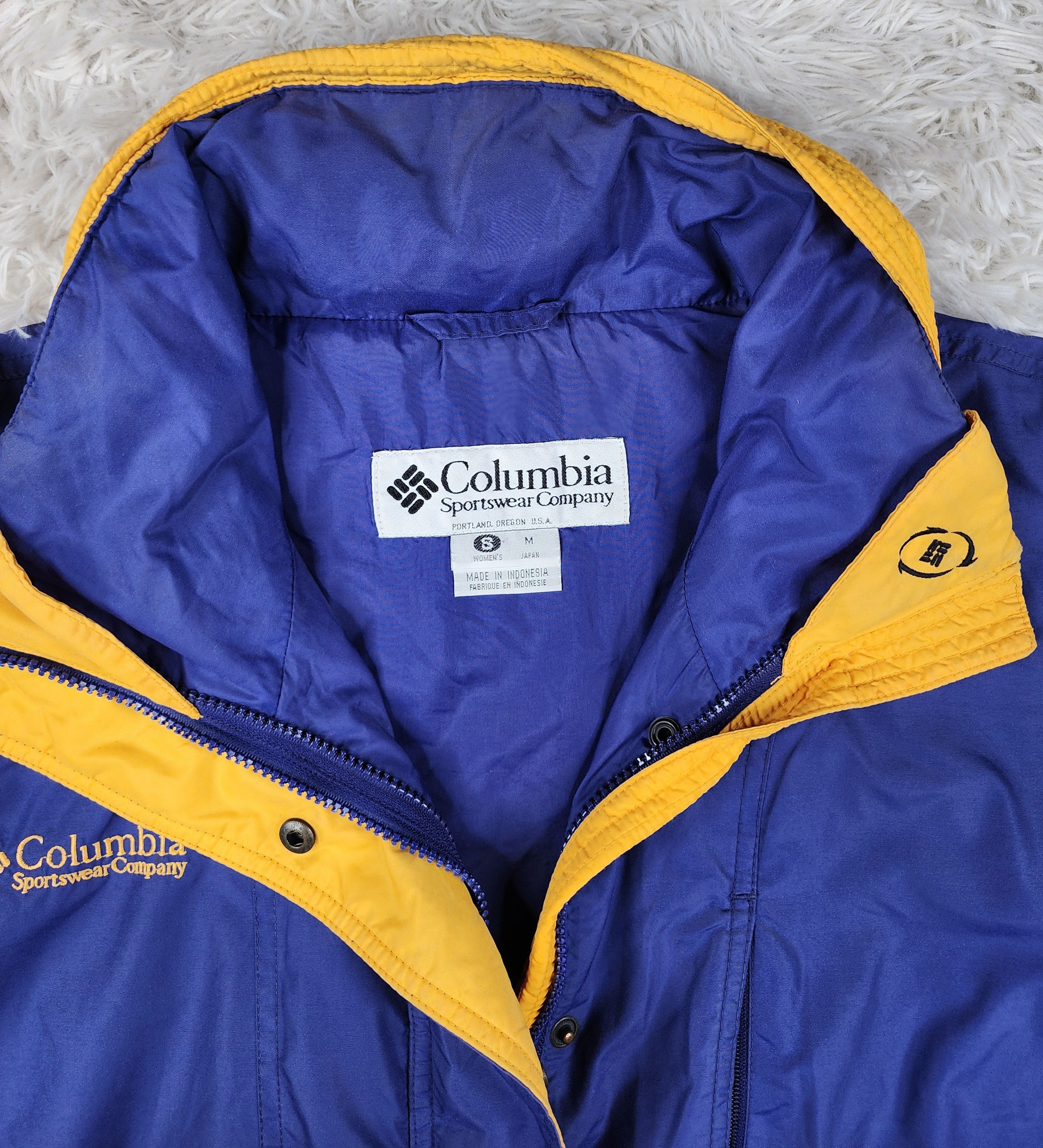 Columbia Vintage Columbia Long's peak hoodied rain jacket Size S / US 4 / IT 40 - 6 Thumbnail