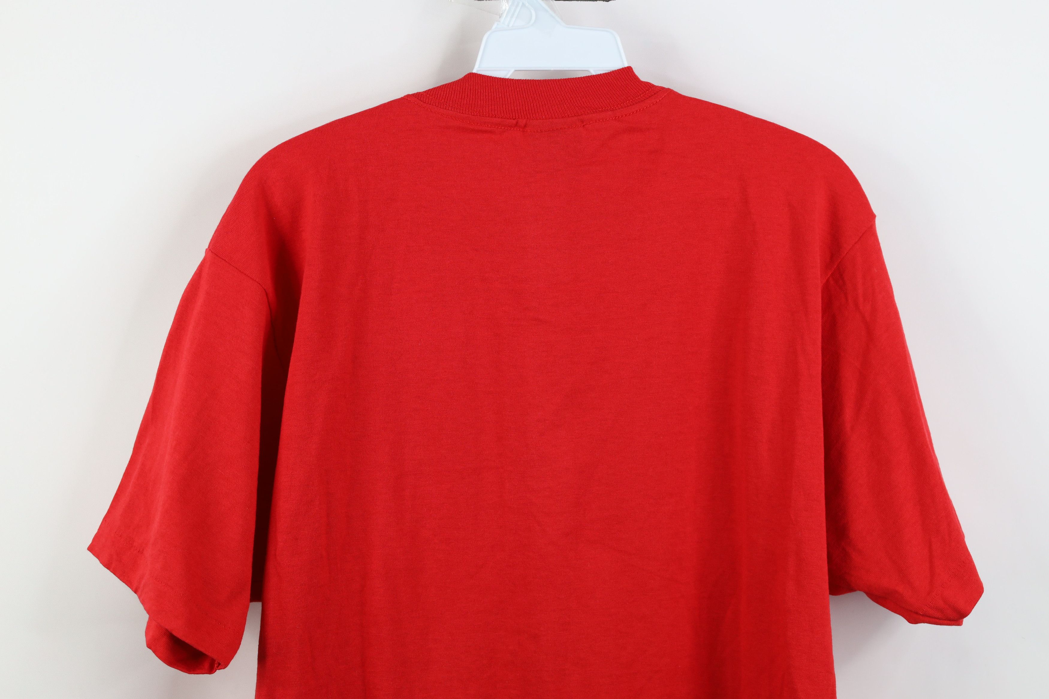 Vintage Vintage 90s Men Wear Red Detroit Red Wings Hockey T-Shirt Size US L / EU 52-54 / 3 - 11 Thumbnail