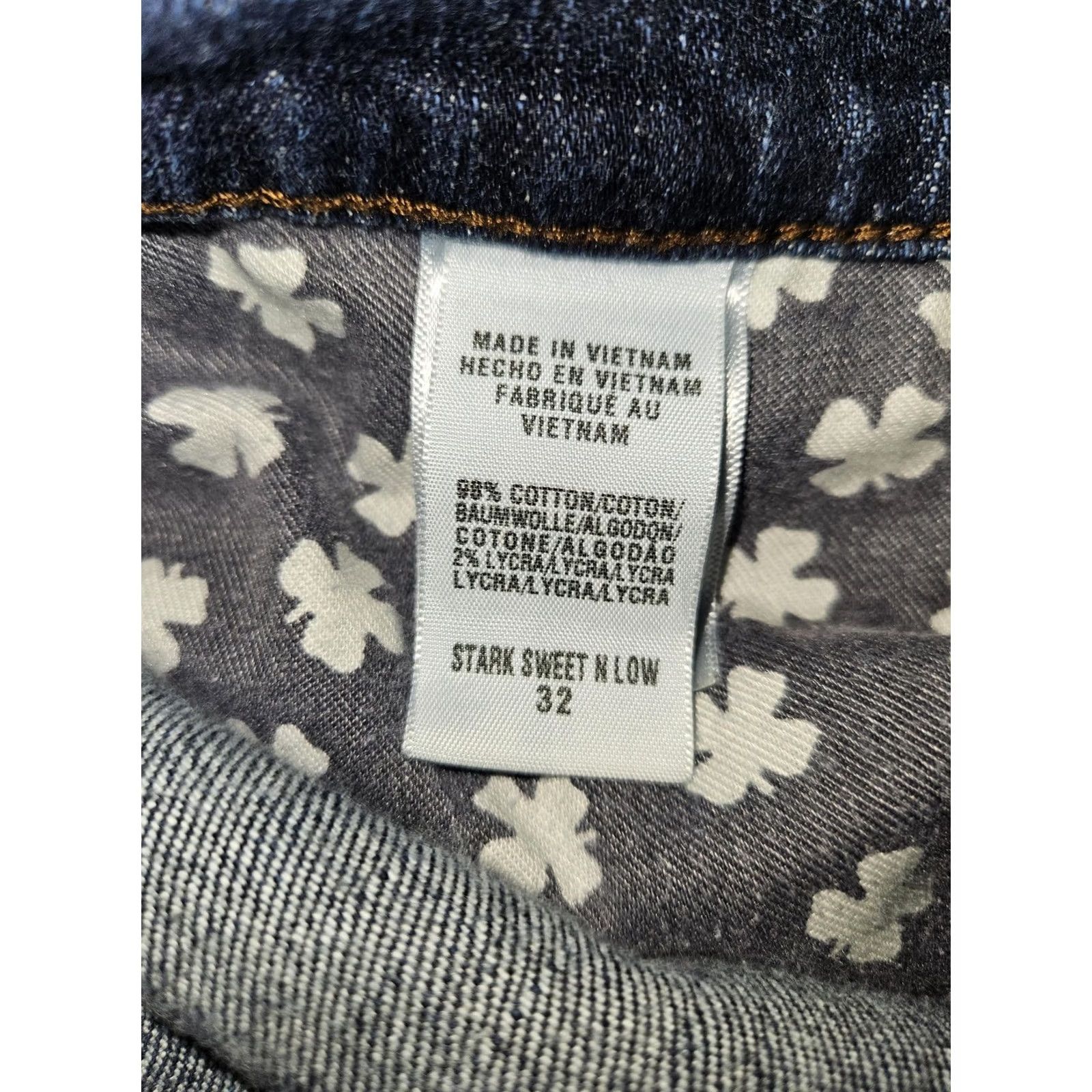 Lucky Brand Lucky Brand Jeans Womens 14 x 32 Blue Sweet N Low Bootcut Stretch Denim Stark Jeans Women Regular 14 32 Blue Boots Cut 5-Pocket Logo City Preppy Size 36" / US 14 / IT 50 - 3 Thumbnail