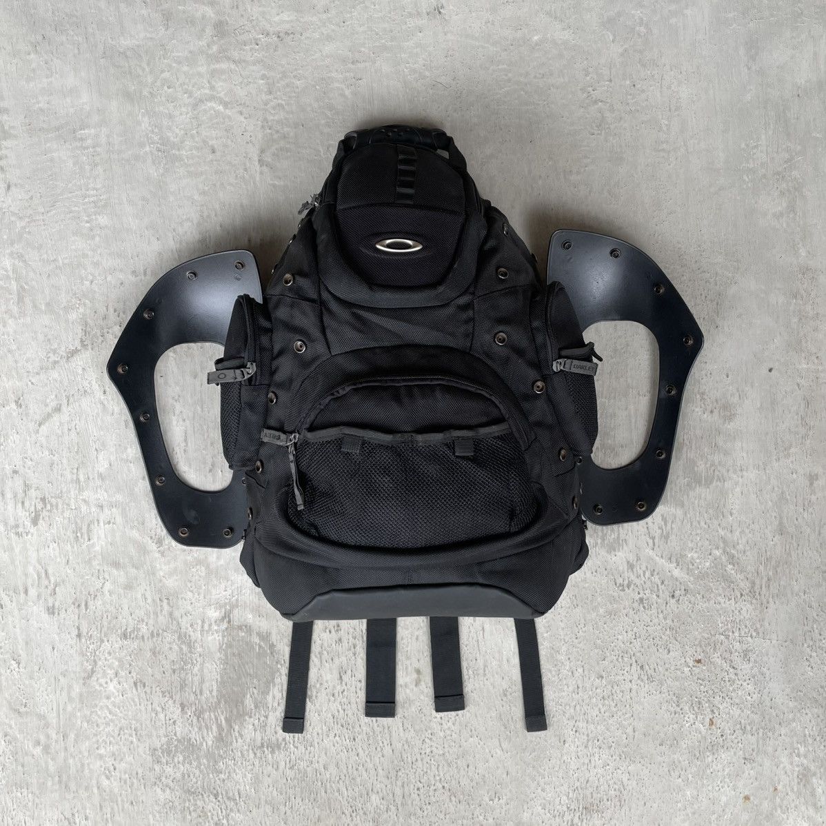 Oakley Hardshell Backpack Archive | Grailed