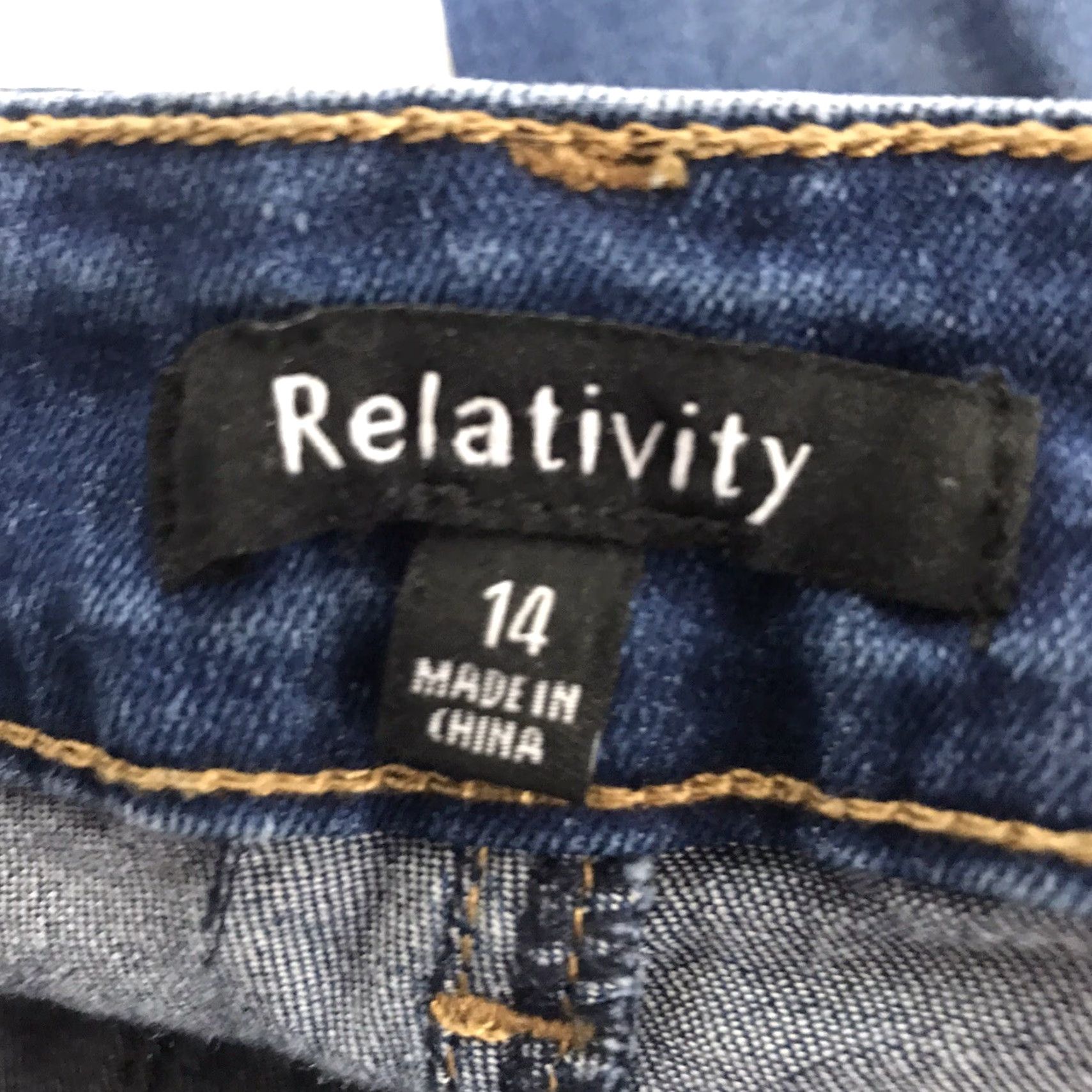 Denime Relativity Capris Womens Size 14 Blue Embroidered 5-Pocket Mid Rise 22"Inseam Jeans Size ONE SIZE - 5 Thumbnail