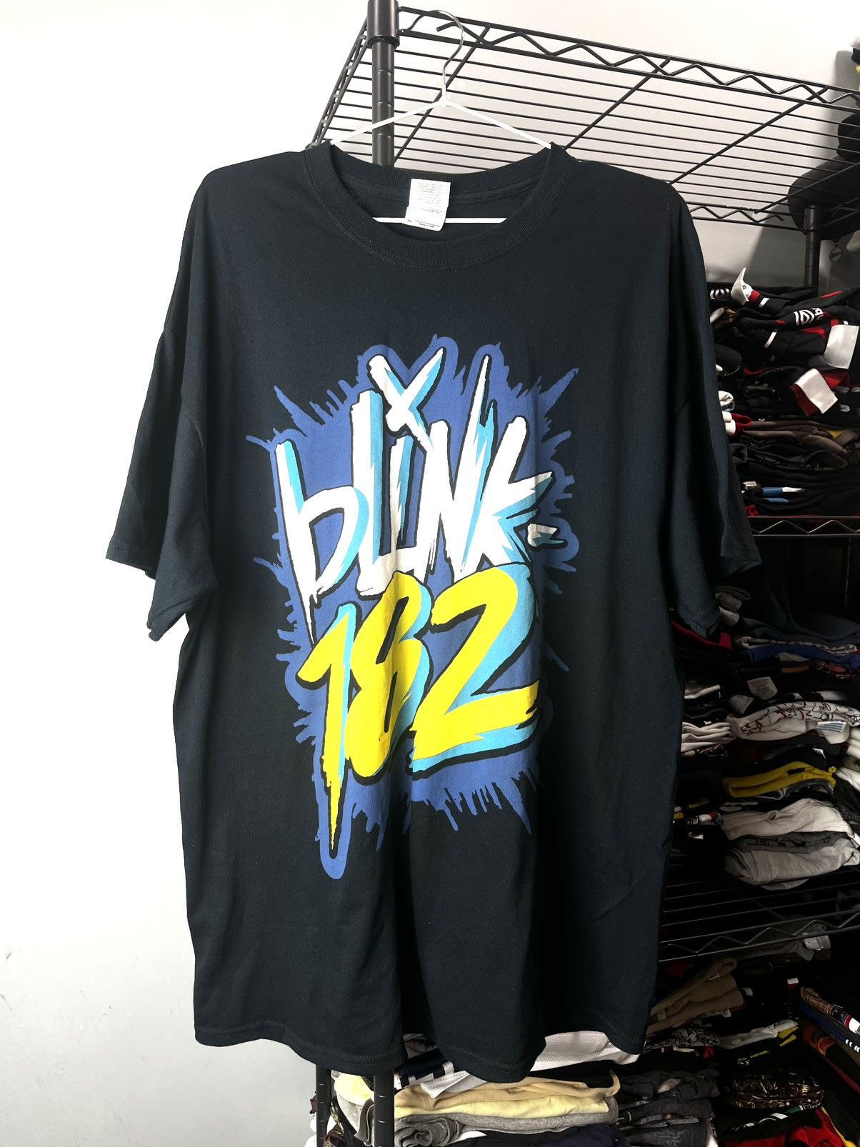 Band Tees Vintage Blink 182 Tour 2012 Band Rock T Shirt Pop Punk Size US XL / EU 56 / 4 - 1 Thumbnail