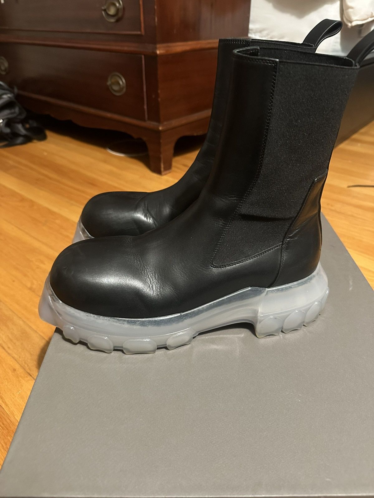 Rick Owens Rick Owen’s Beatle Bozo Tractor Boots Size US 9 / EU 42 - 2 Thumbnail