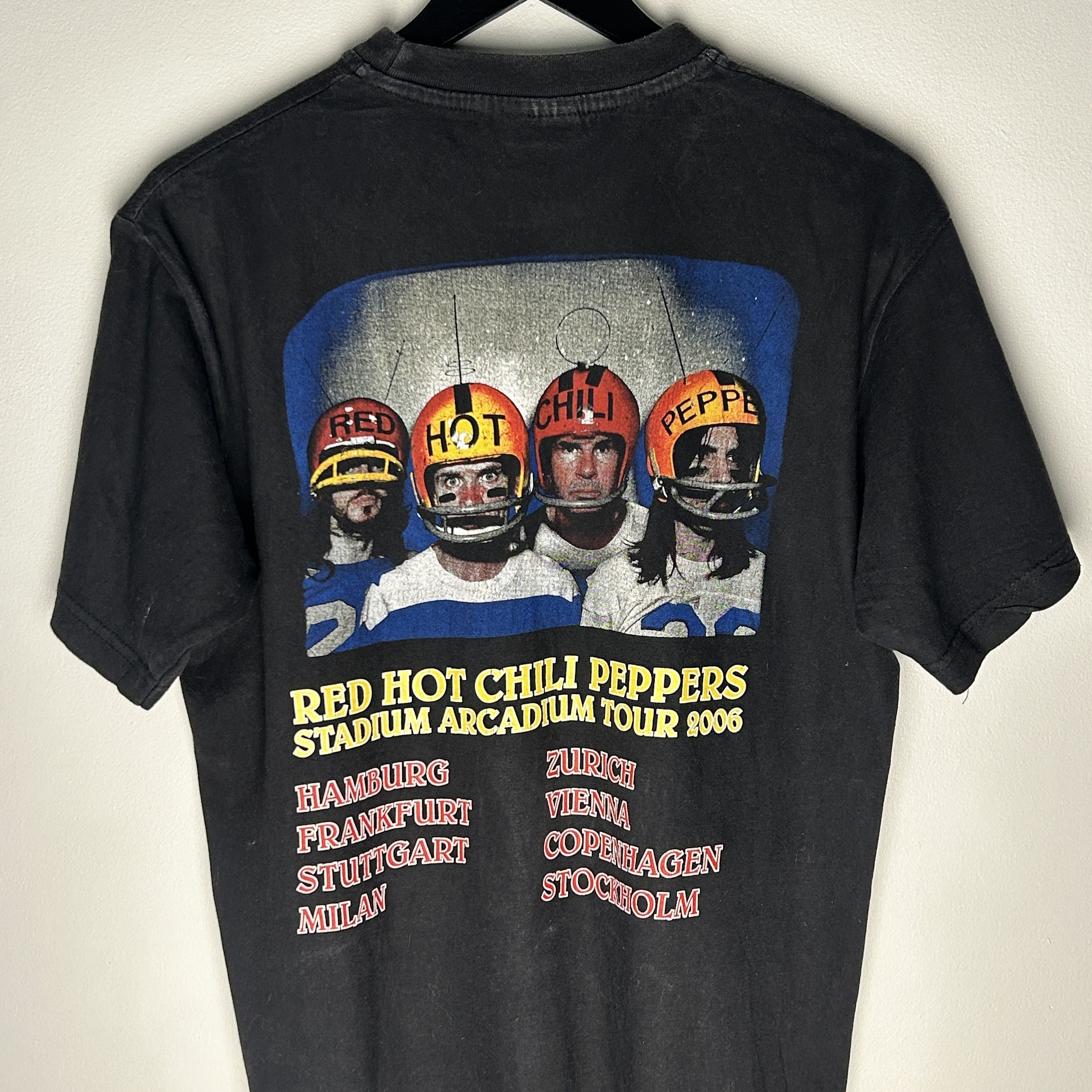 Band Tees Vintage Red Hot Chili Peppers Stadium Arcadium 2006 T-shirt Size US M / EU 48-50 / 2 - 3 Thumbnail
