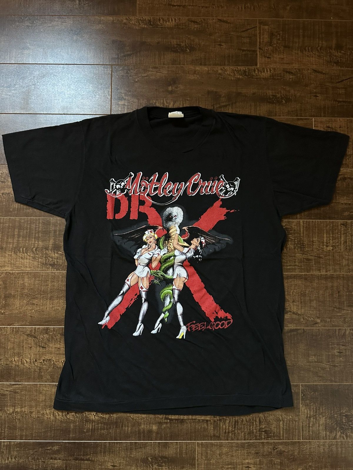 Vintage Vintage 1990 Motley Crue “Dr Feelgood” Tour T-shirt Size US XL / EU 56 / 4 - 1 Thumbnail