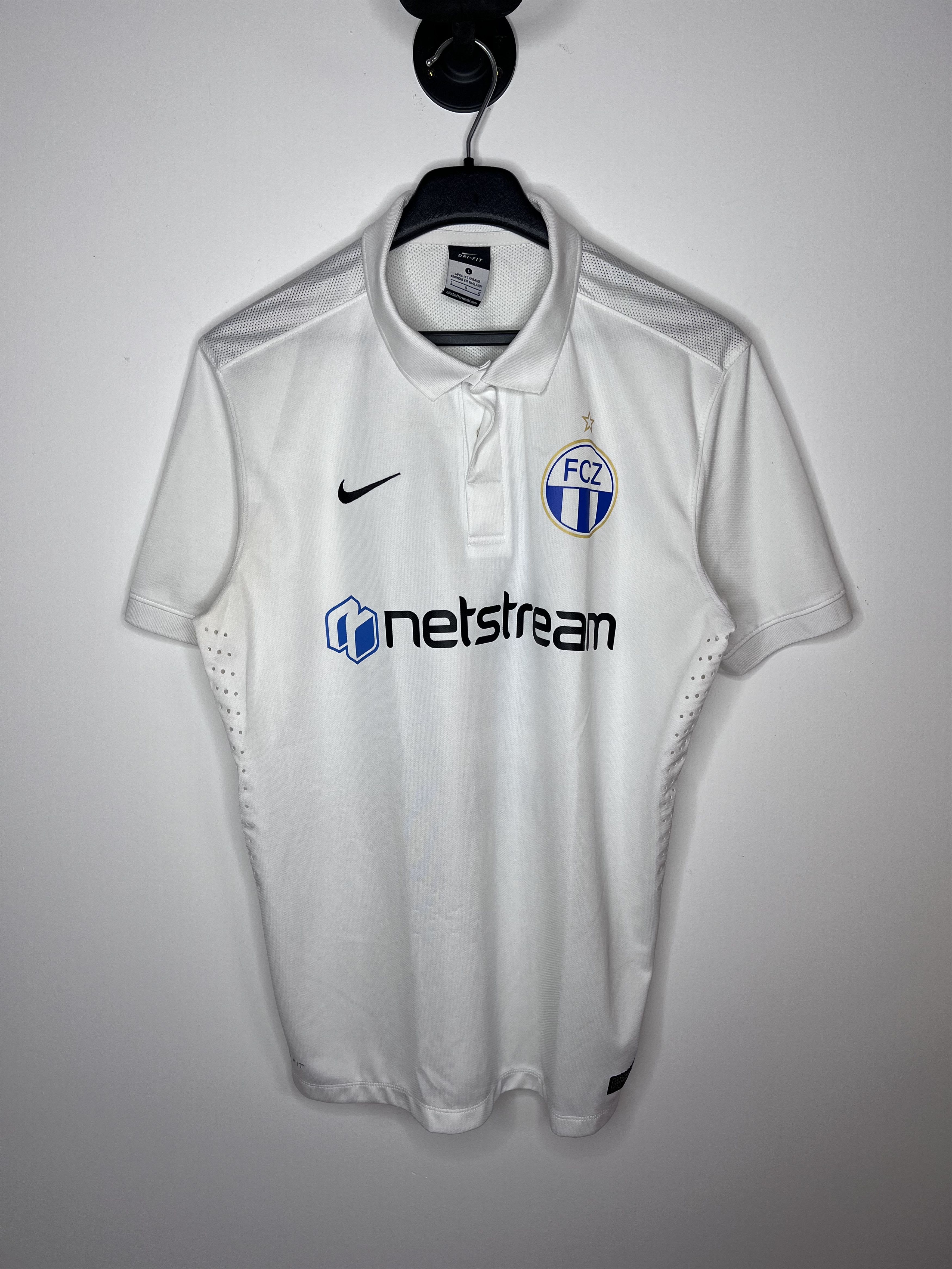 Nike FC ZURICH 2014 2015 HOME FOOTBALL SHIRT SOCCER JERSEY NIKE Size US L / EU 52-54 / 3 - 1 Thumbnail