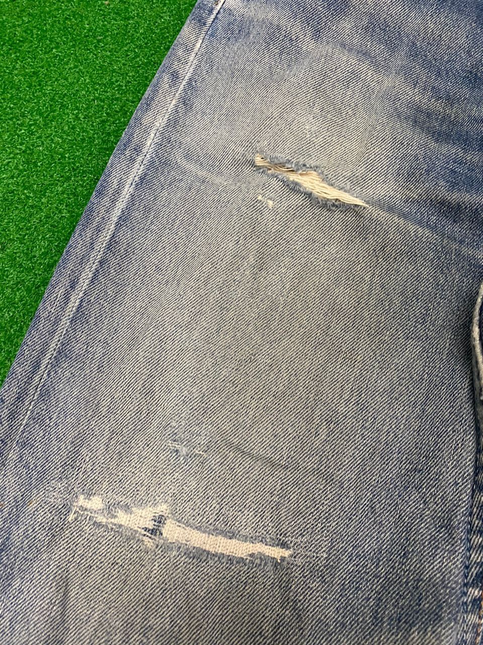 Levi's 💥BEST OFFER💥VINTAGE LEVIS 501 KURT COBAIN DISTRESSED DENIM Size US 32 / EU 48 - 3 Thumbnail