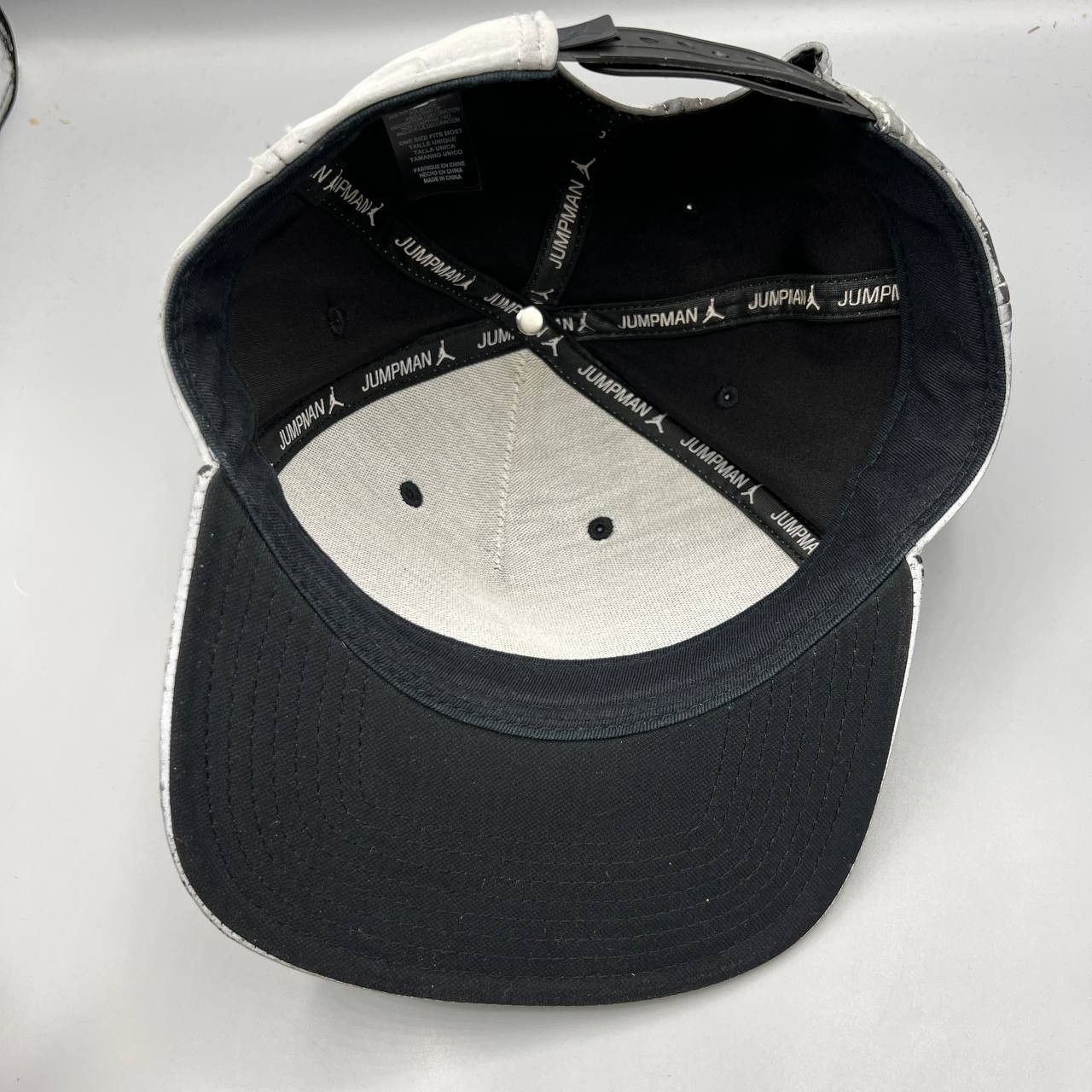Jordan Brand Air Jordan Hat Men Reflective Jumpman Snap Back Cap Size ONE SIZE - 3 Thumbnail