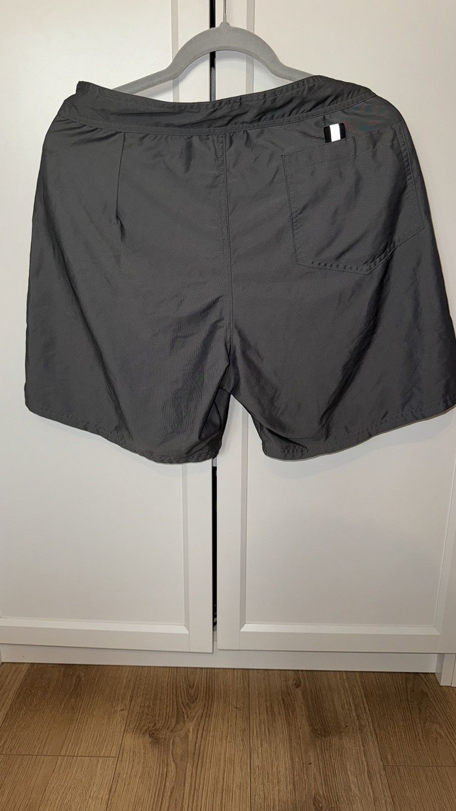 Hugo Boss Hugo Boss reflective 2 in 1 shorts reef Bermuda shorts Size US 34 / EU 50 - 6 Thumbnail