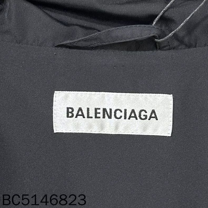 Balenciaga Balenciaga size 36 Back logo assault jacket Size US S / EU 44-46 / 1 - 6 Thumbnail