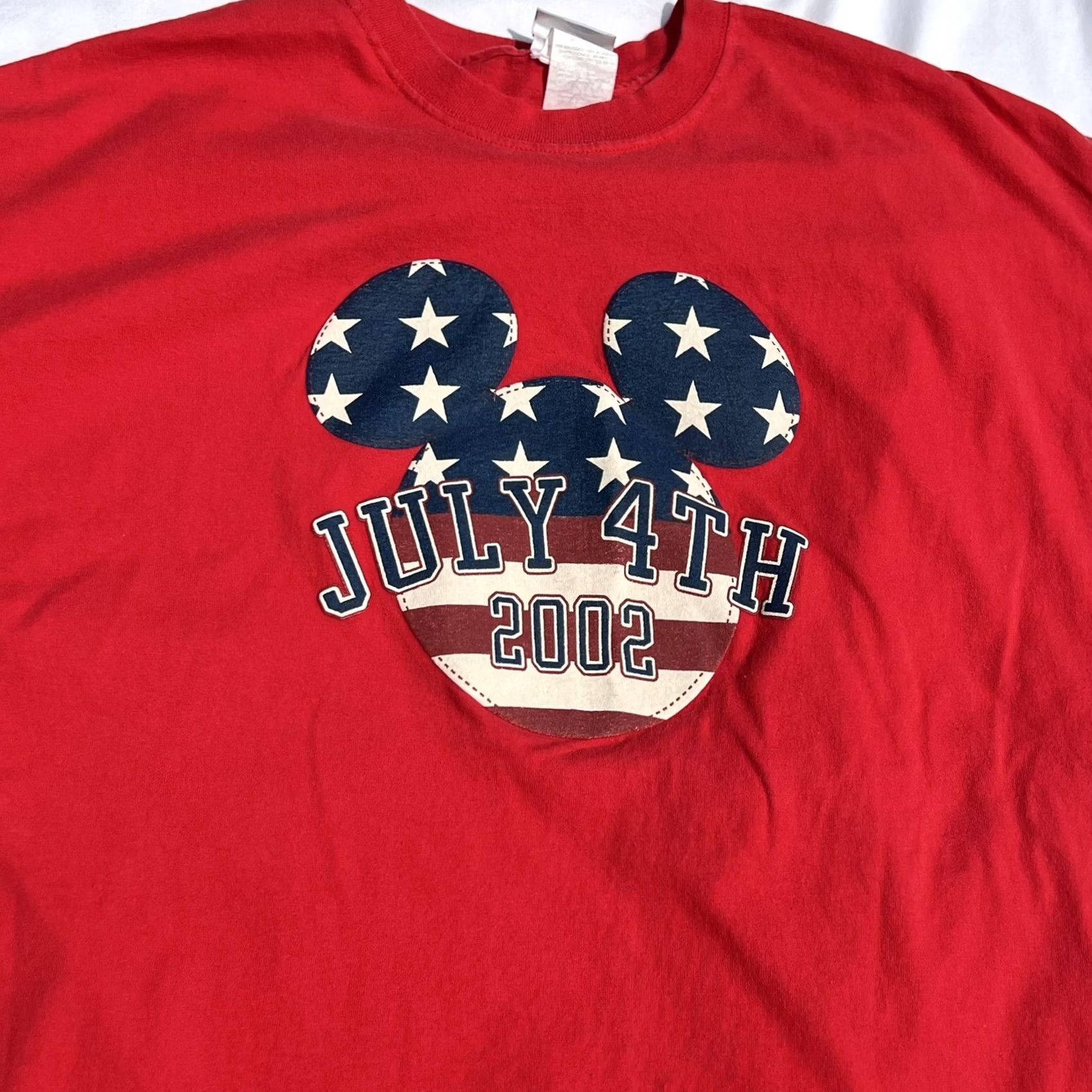 Disney VINTAGE Mickey Mouse Disney T-Shirt Red 2002 Flag 4th of July L Mens Size US L / EU 52-54 / 3 - 5 Thumbnail