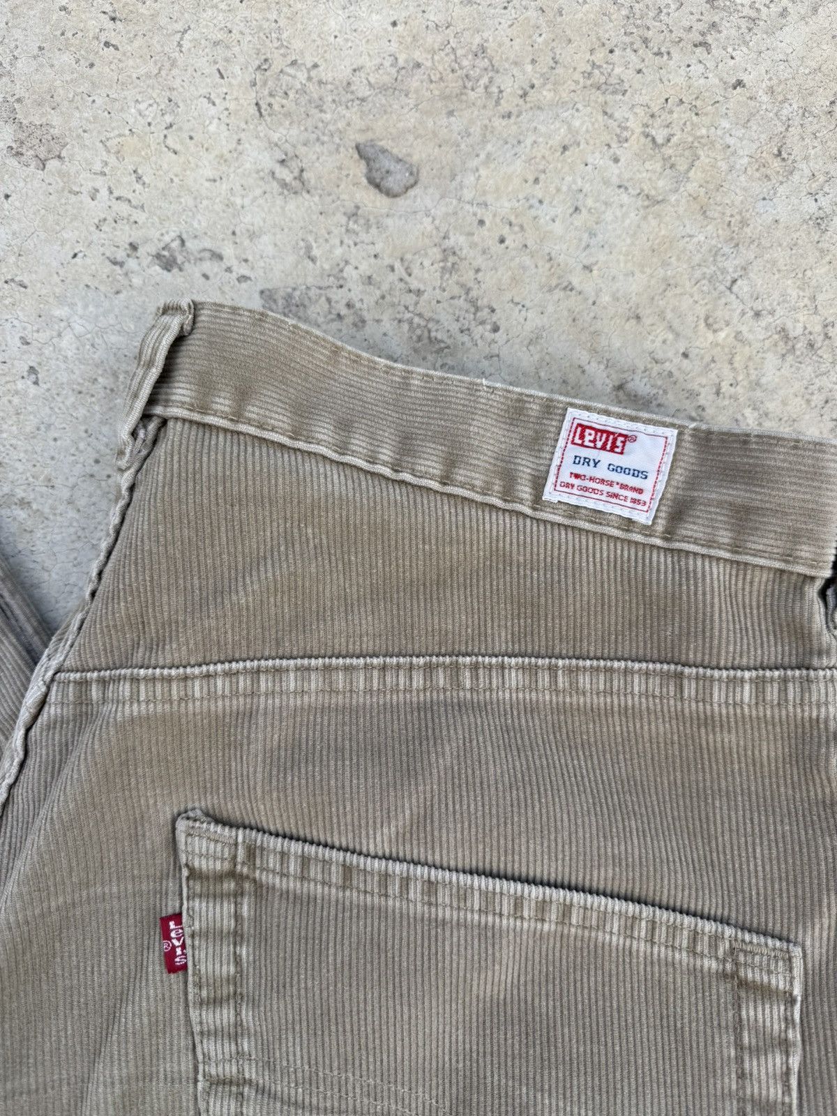 Levi's Levi's brown corduroy pants 598 Size US 38 / EU 54 - 4 Thumbnail