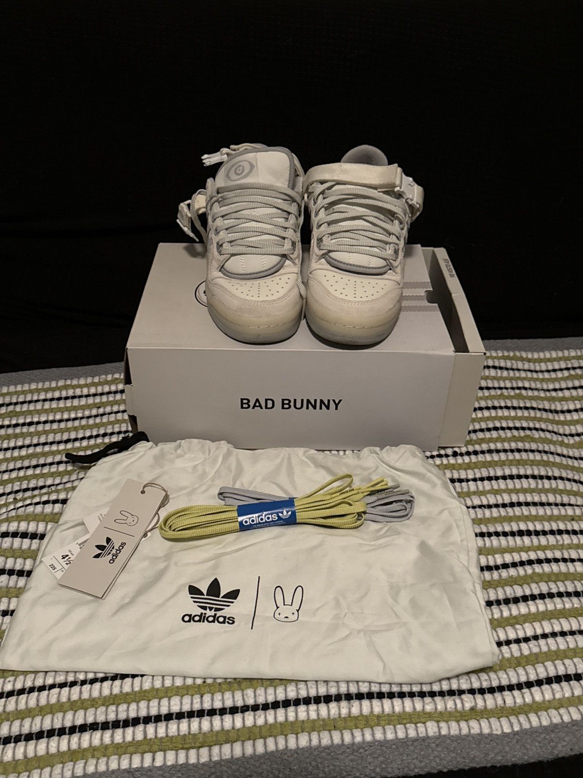 Adidas Adidas Forum Buckle low/ Bad Bunny Last Forum Size US 5 / EU 37 - 2 Thumbnail