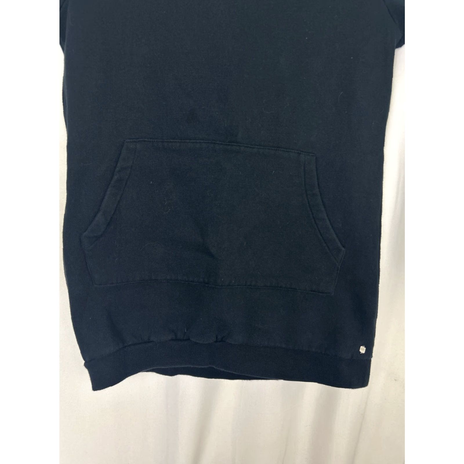 Fabletics Fabletics Sweatshirt Pullover Kangaroo Pocket Crew Neck Black Womens Size S Short Description: – Size S / US 4 / IT 40 - 5 Thumbnail