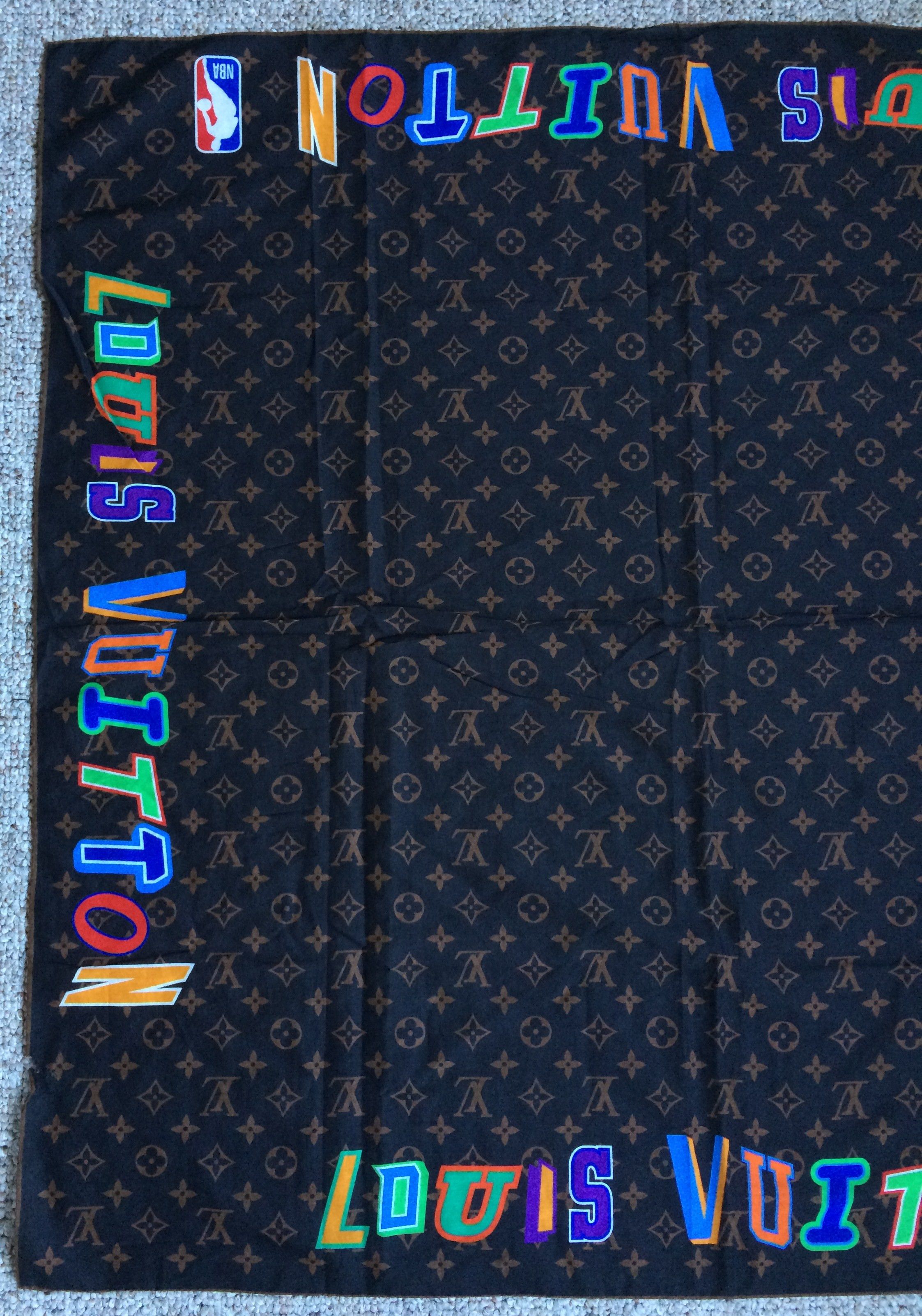 Louis Vuitton × NBA F/W 2021 Louis Vuitton x NBA Monogram Scarf Size ONE SIZE - 2 Thumbnail