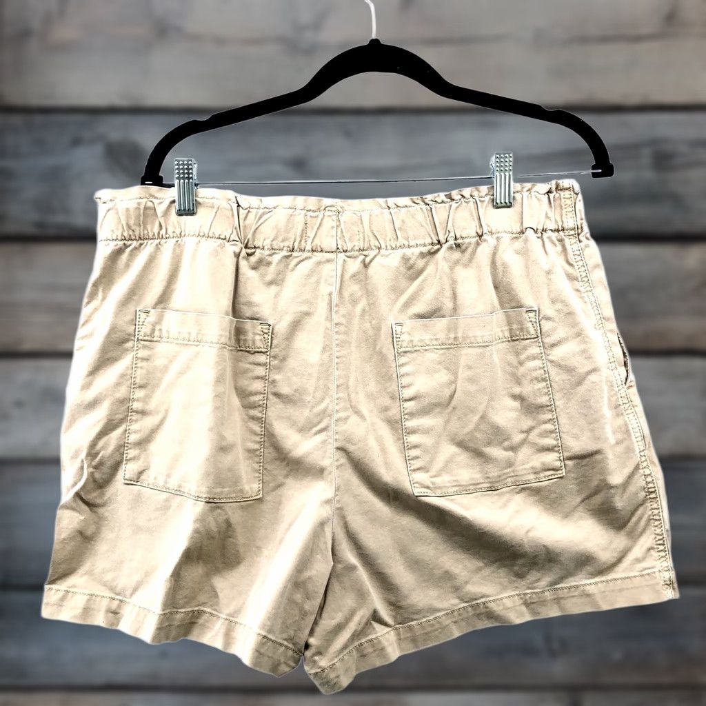 Loft Loft Chino Shorts Womens L Beige High Rise Relaxed Size 36" / US 14 / IT 50 - 1 Thumbnail