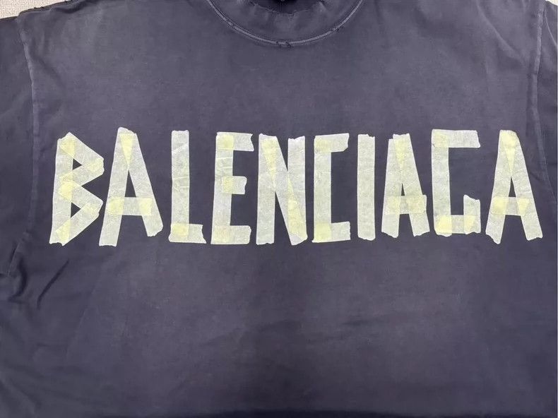 Balenciaga Balenciaga T-Shirt with short sleeves made of tape Size US L / EU 52-54 / 3 - 3 Thumbnail