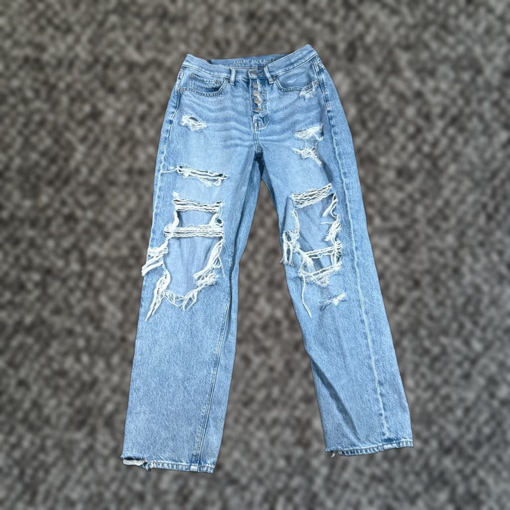American Eagle Outfitters American Eagle Jeans Womens 2 90s Boyfriend Distressed Mid Rise Light Wash Blue 28 in Regular 5-Pocket Design Denim Cotton Blend Zip Belt Loops Size 26" / US 2 / IT 38 - 1 Thumbnail