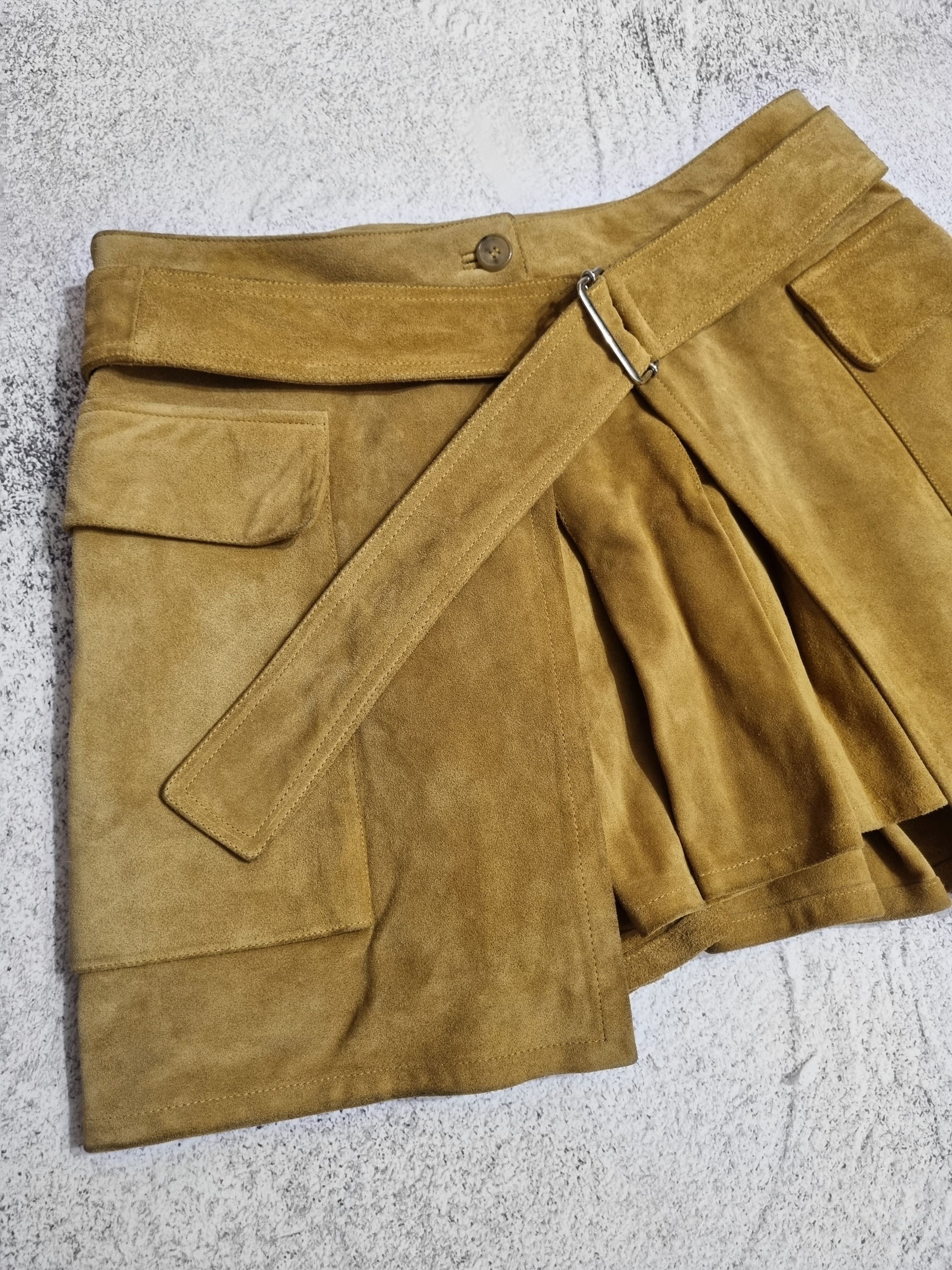 Alexander McQueen Rare Alexander McQueen Vintage Genuine Leather Mini Skirt Size 28" / US 6 / IT 42 - 4 Thumbnail