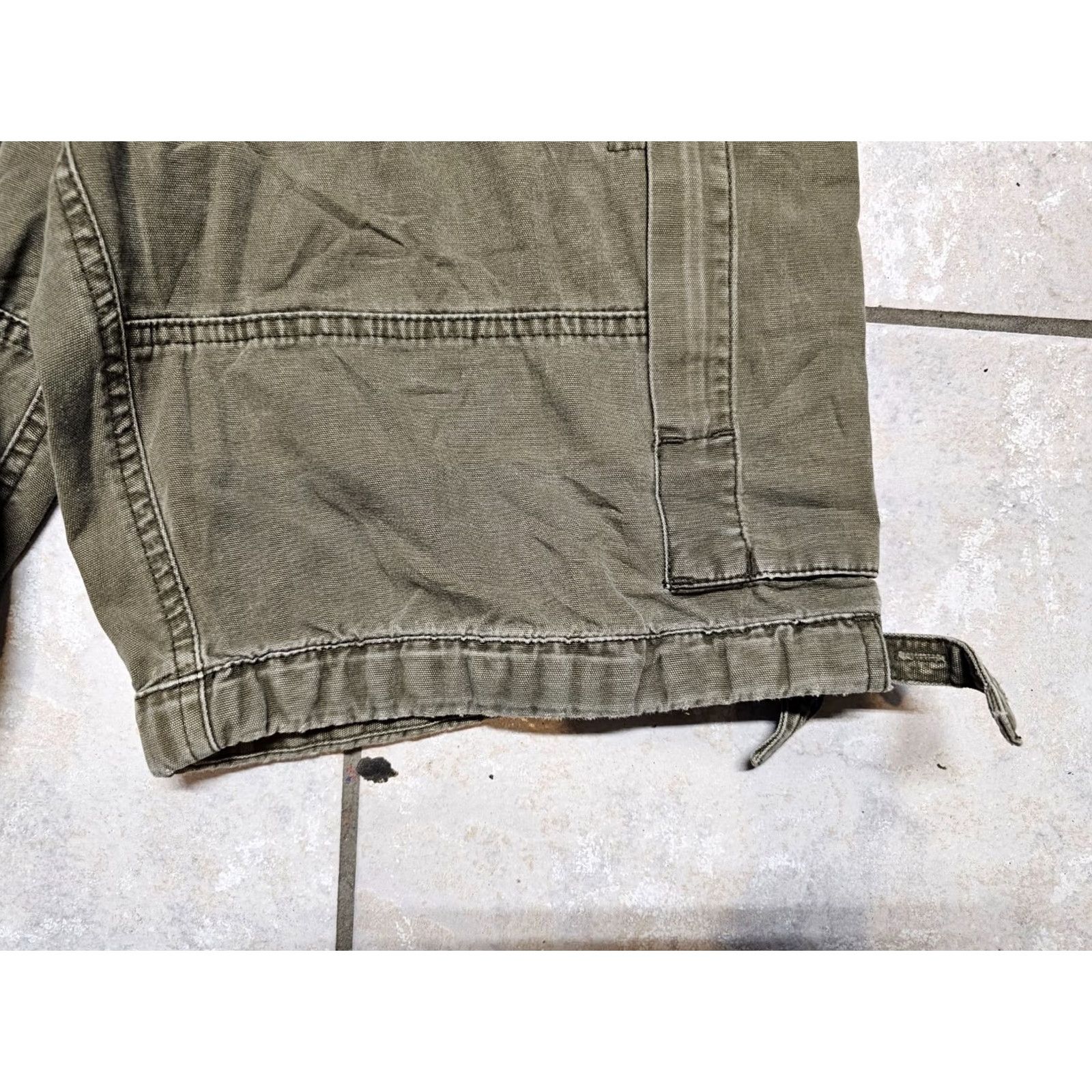 Abercrombie & Fitch VINTAGE Abercrombie & Fitch Cargo Shorts Mens 30 Green Belt Included Cargo Shorts 30 in Waist 23 in Out Side Leg Mens Size US 30 / EU 46 - 3 Thumbnail