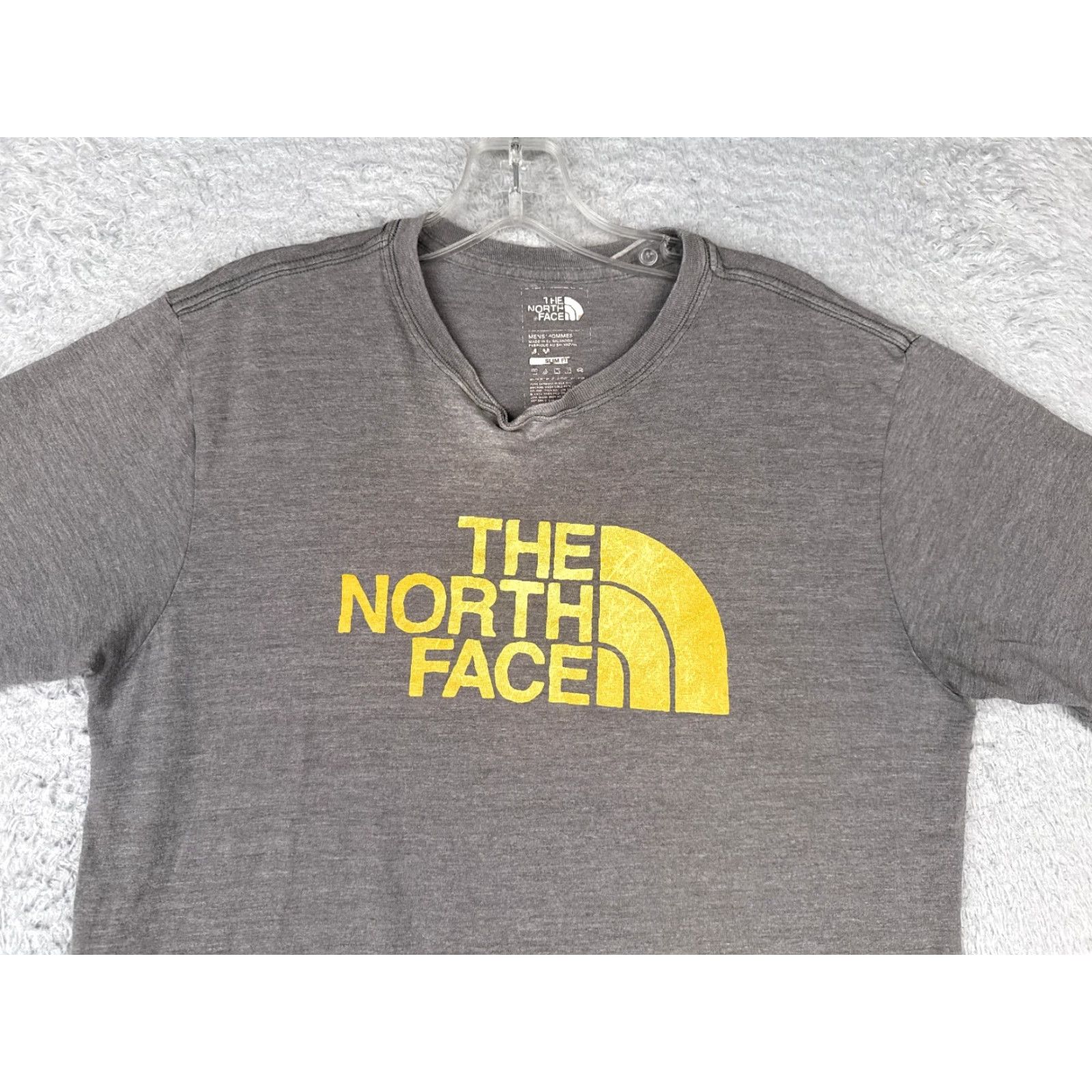 The North Face The North Face Men’s T-Shirt Shirt Medium Gray Crew Neck Cotton Blend Slim Fit Logo Knit All Seasons Outdoor 90s (if applicable) Mens Size US M / EU 48-50 / 2 - 4 Thumbnail