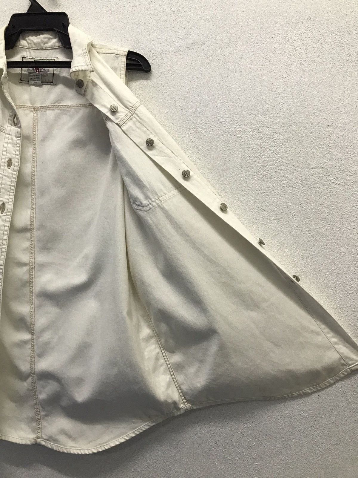 Levi's × Vintage Vintage Levi’s Jeans For Women Sleeveless Jacket Size US M / EU 48-50 / 2 - 9 Thumbnail