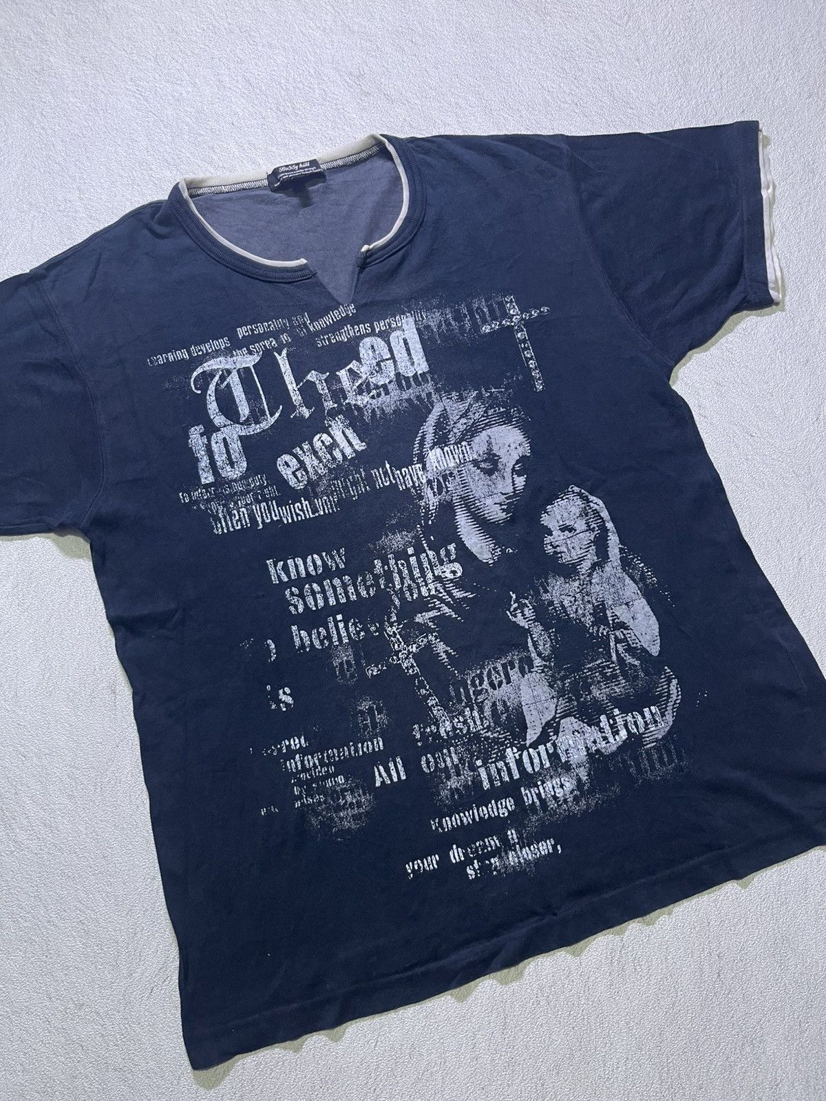 Japanese Brand Vintage Y2K BOSSY HILL short sleeve tshirt Size US M / EU 48-50 / 2 - 2 Thumbnail