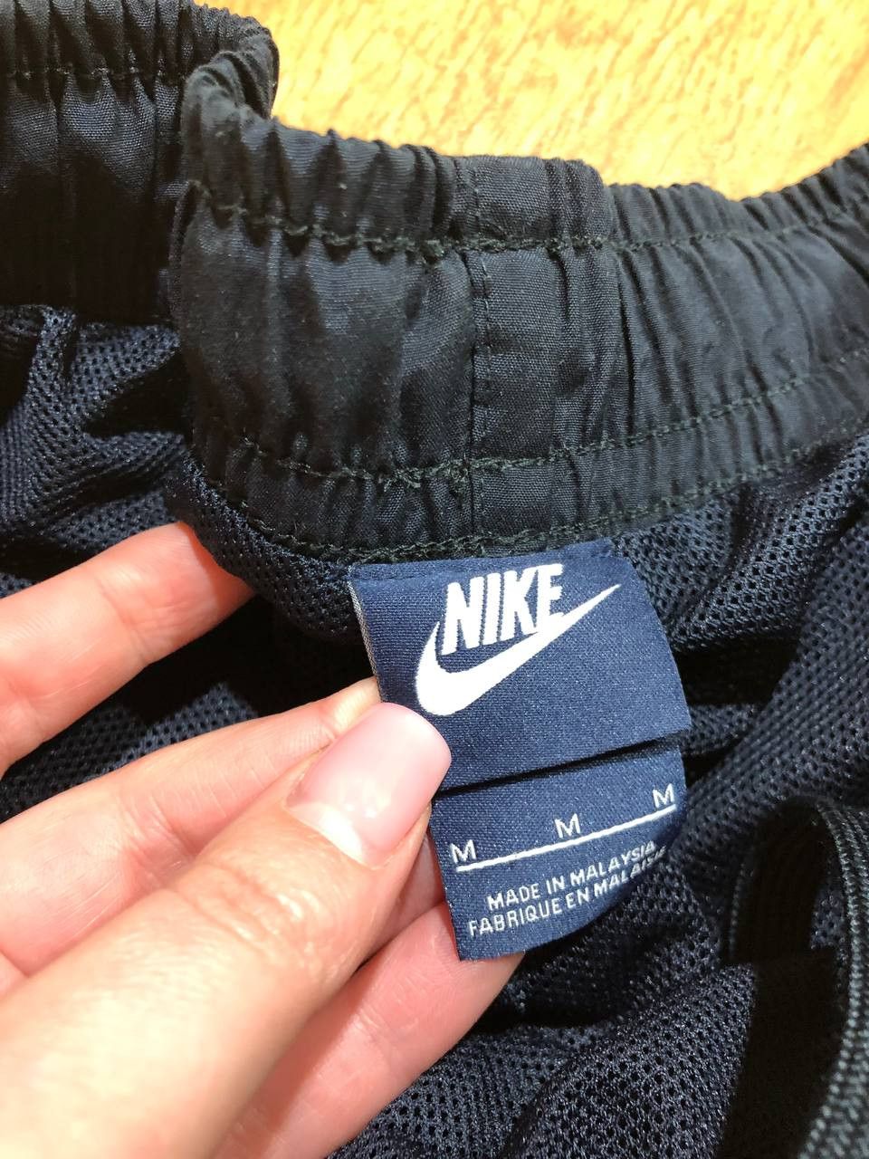 Nike Vintage Nike Nylon Track Pants Swoosh Baggy Y2K 90s Drill Size US 32 / EU 48 - 2 Thumbnail