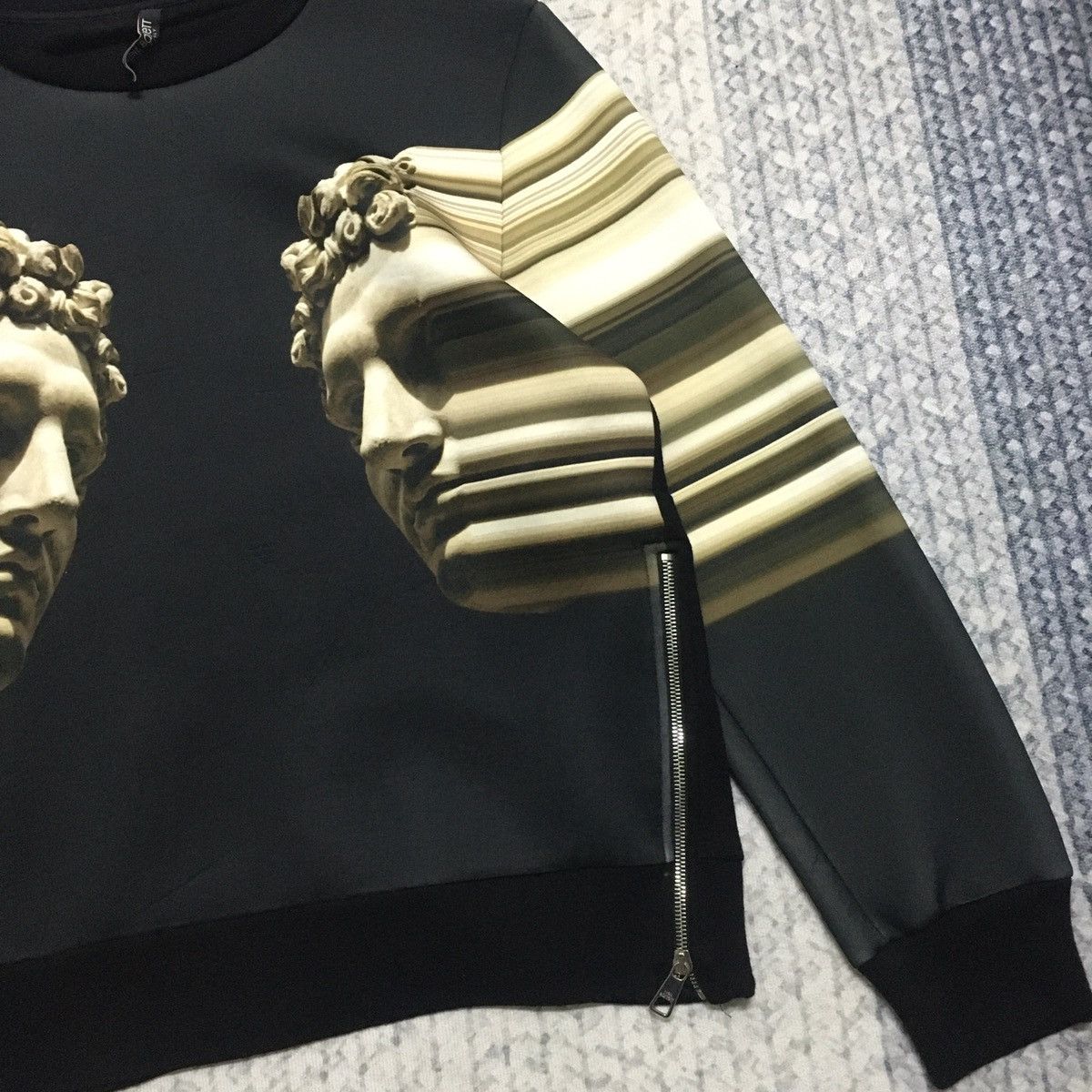 Neil Barrett Rare Neil Barrett Greek/Roman Double Graphics Pullover Size US L / EU 52-54 / 3 - 5 Thumbnail