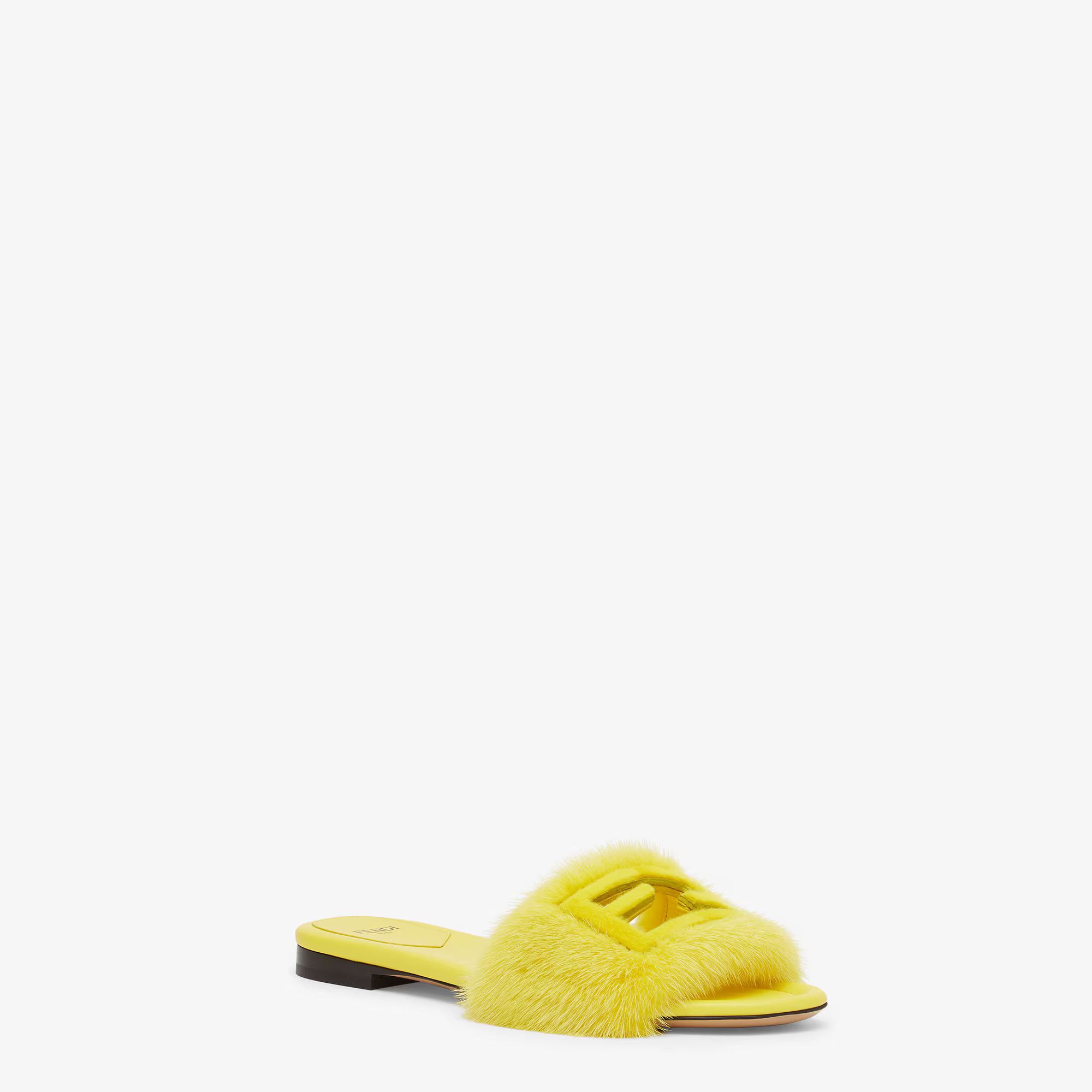 Fendi o1s1wg111225 Baguette in Yellow Size US 7 / IT 37 - 2 Thumbnail