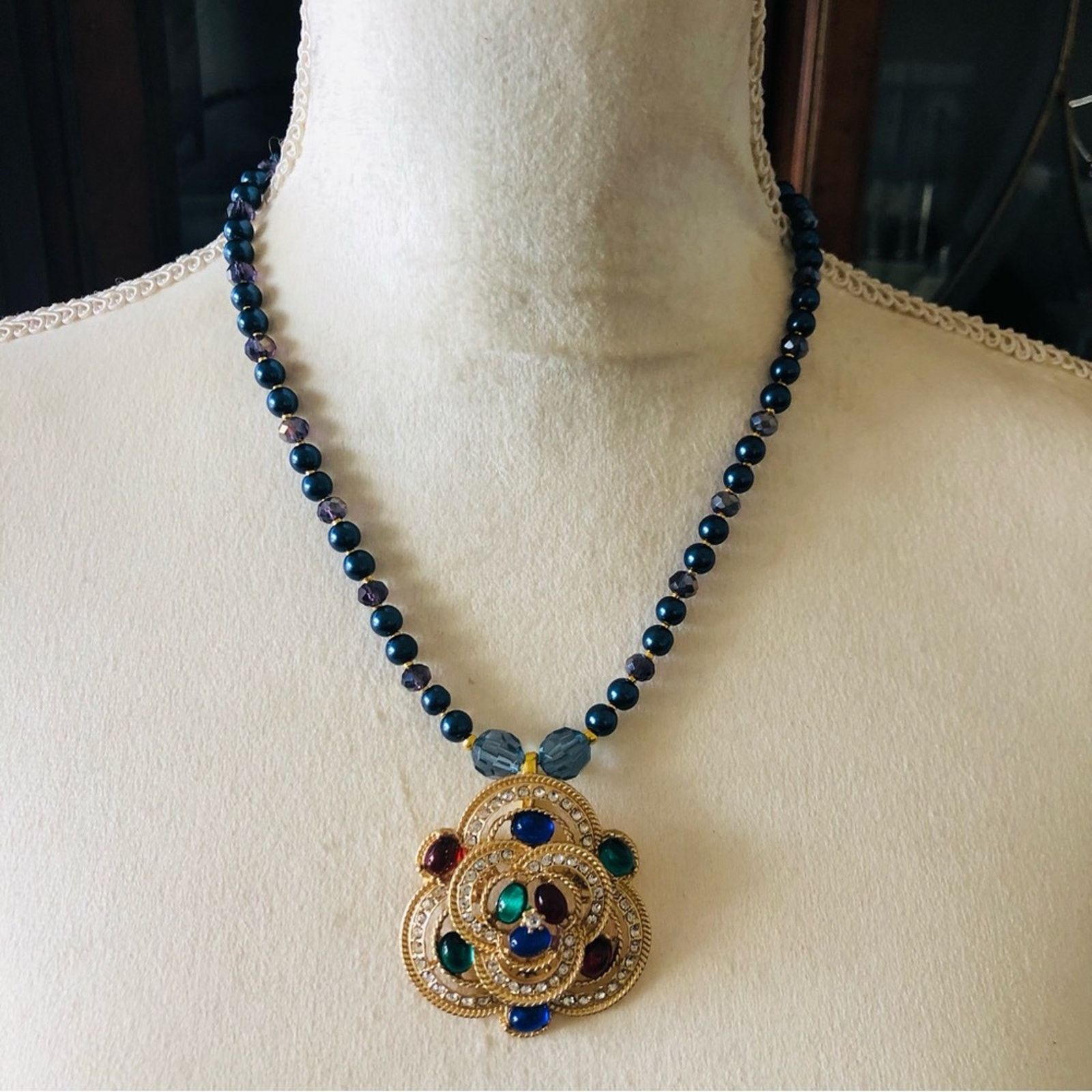 Handmade Handcrafted repurpose regal look stone Pearl necklace Size ONE SIZE - 3 Thumbnail