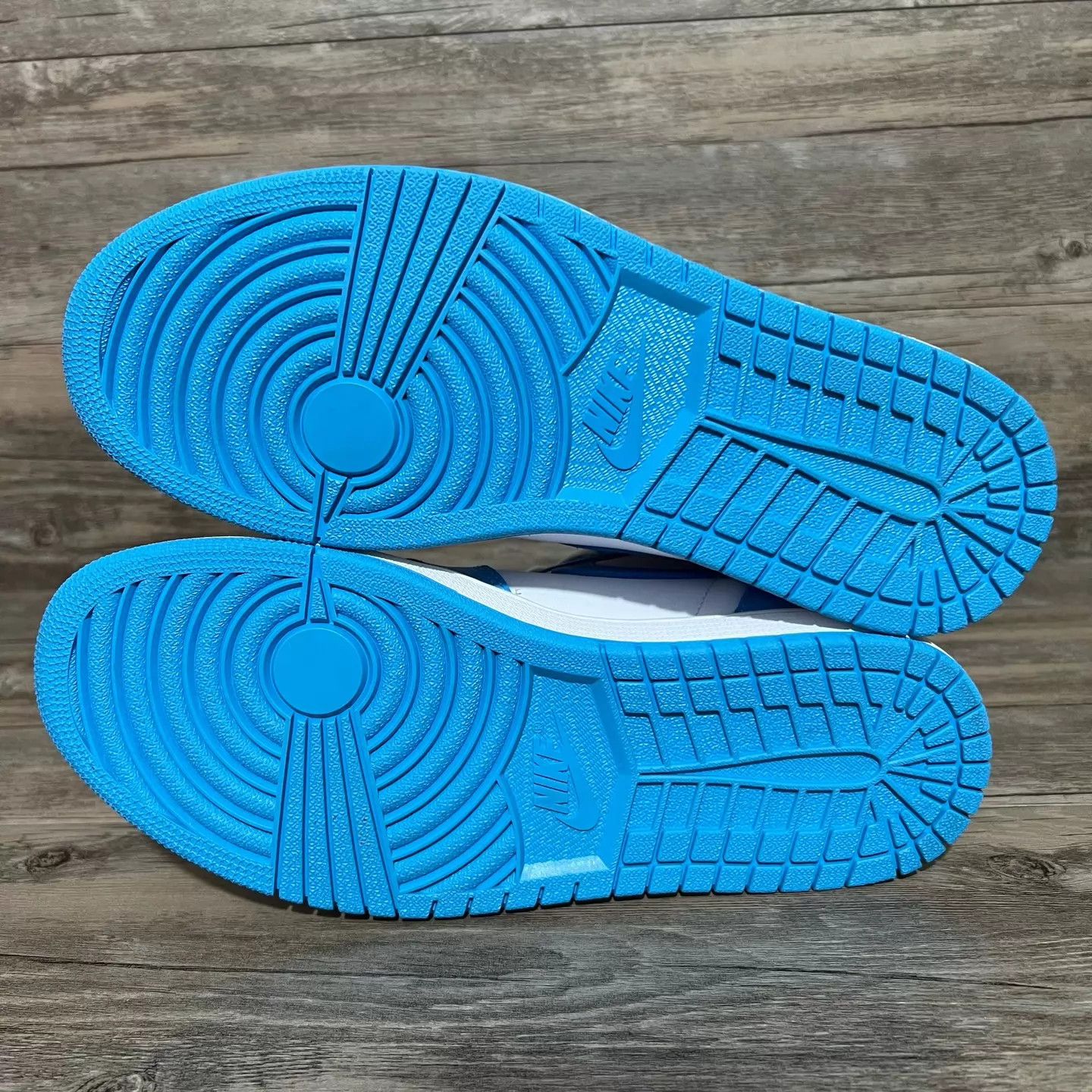 Nike Air Jordan 1 OG UNC 42.5 99 New Size US 9.5 / EU 42-43 - 6 Thumbnail